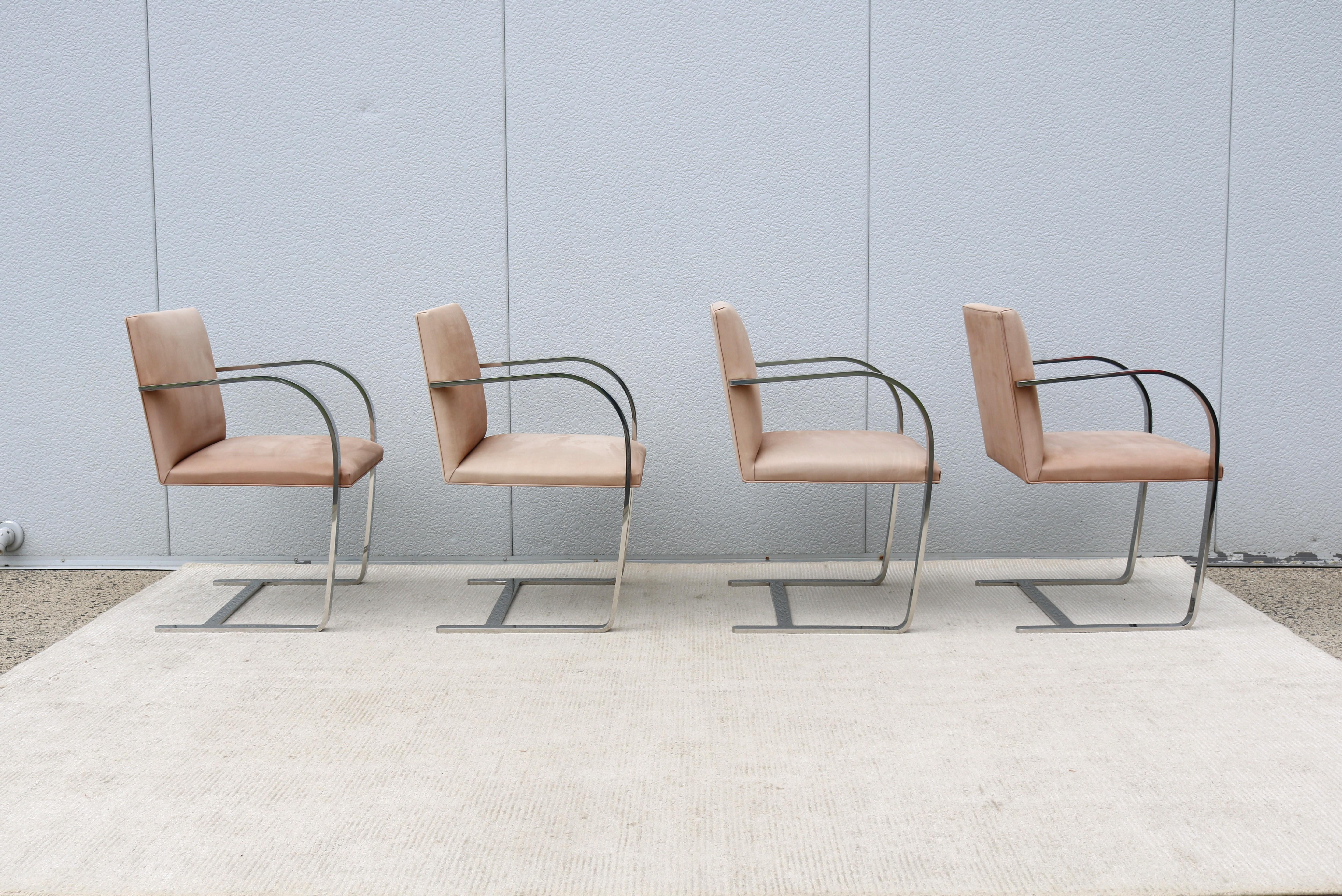 MCM Ludwig Mies van der Rohe para Knoll Sillas planas de bar Brno en nobuk, set de 4 en venta 2