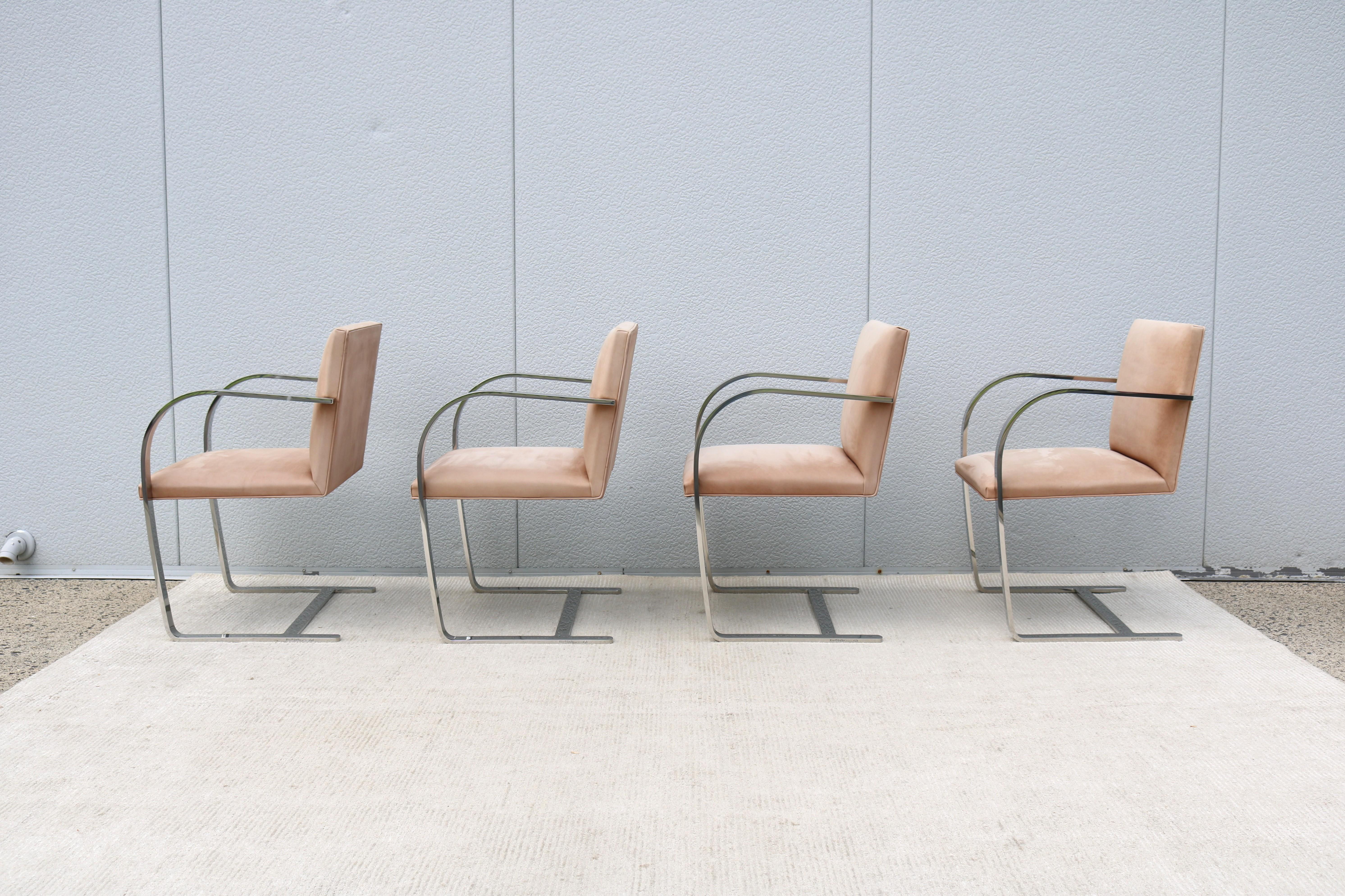 MCM Ludwig Mies van der Rohe para Knoll Sillas planas de bar Brno en nobuk, set de 4 en venta 4