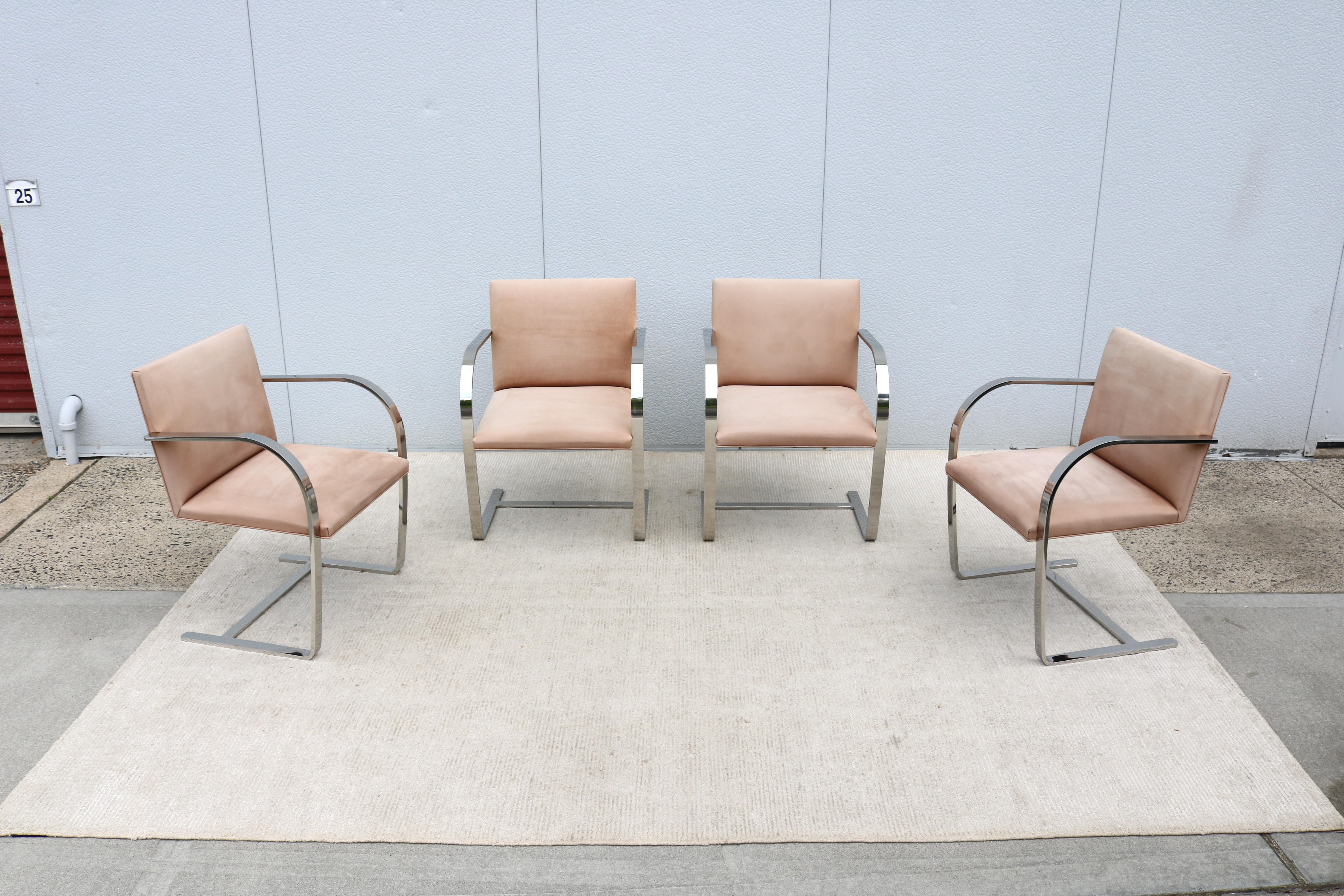 MCM Ludwig Mies van der Rohe para Knoll Sillas planas de bar Brno en nobuk, set de 4 en venta 1