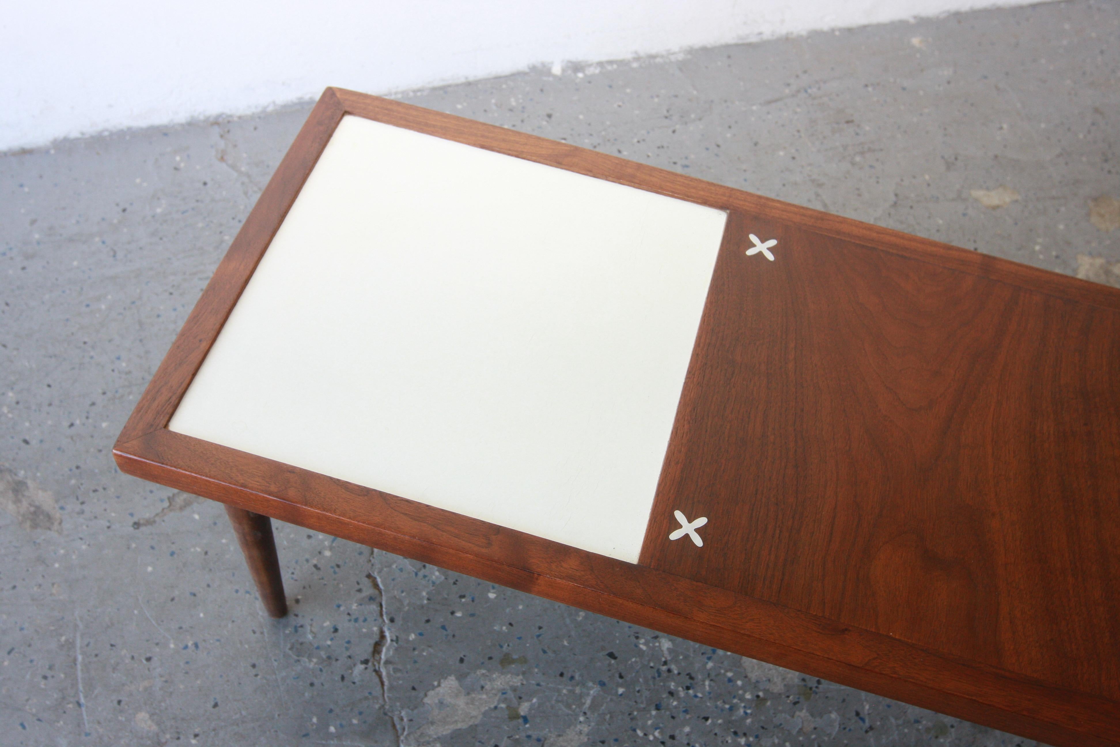 MCM Mid Century Merton Gershun for American of Martinsville Coffee Table In Good Condition For Sale In Las Vegas, NV
