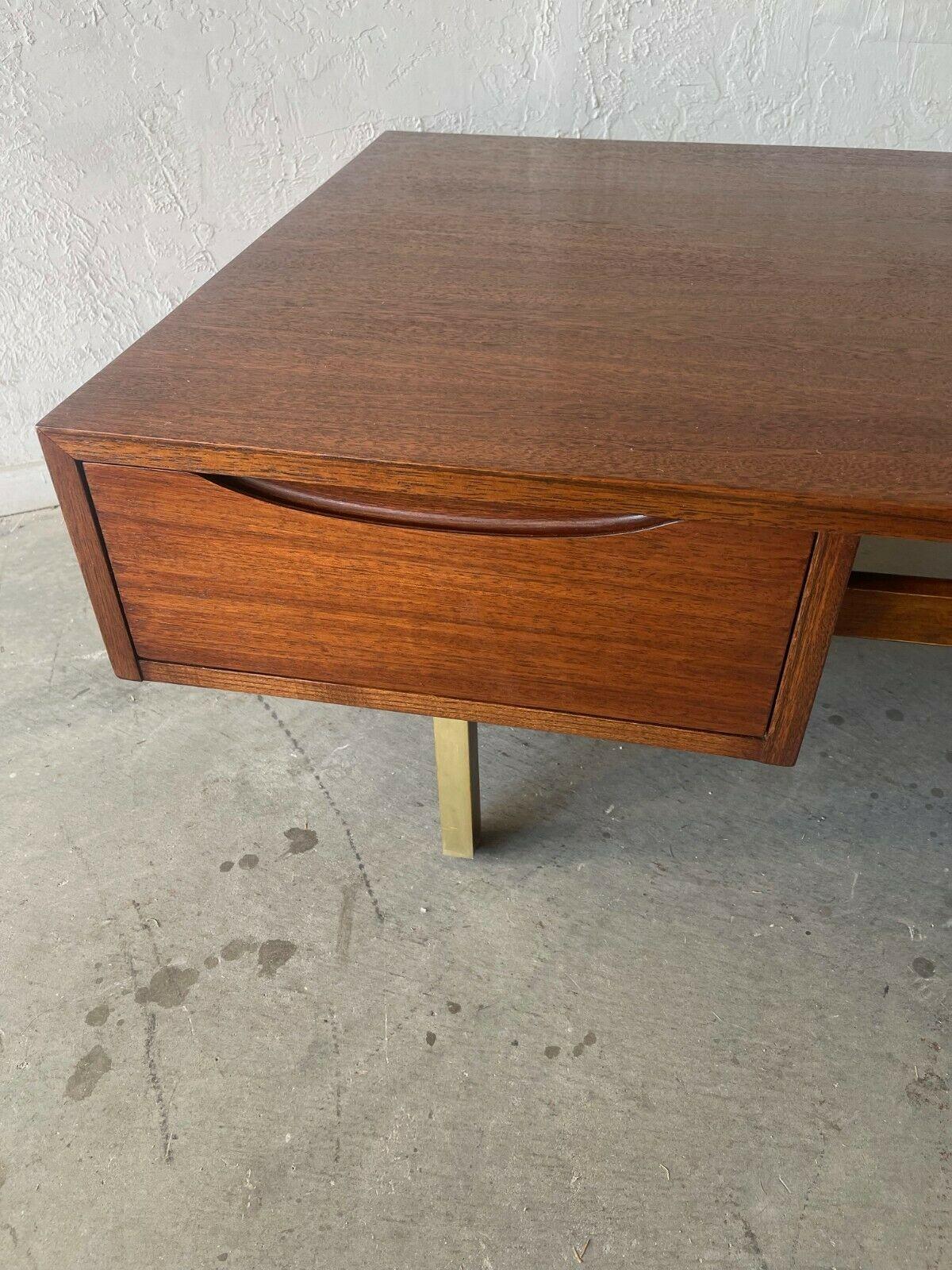 MCM Mid-Century Modern American of Martinsville Coffee Table w/ Brass Accents 2