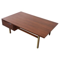 Table basse MCM Mid-Century Modern American of Martinsville avec accents en laiton