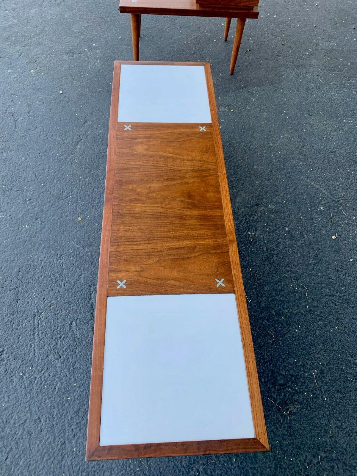 MCM Mid Century Modern Merton Gershun American of Martinsville Coffee Table In Good Condition In Las Vegas, NV
