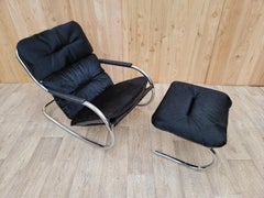 Mecedora y otomana MCM Milo Baughman retapizada en cuero negro y piel de vaca