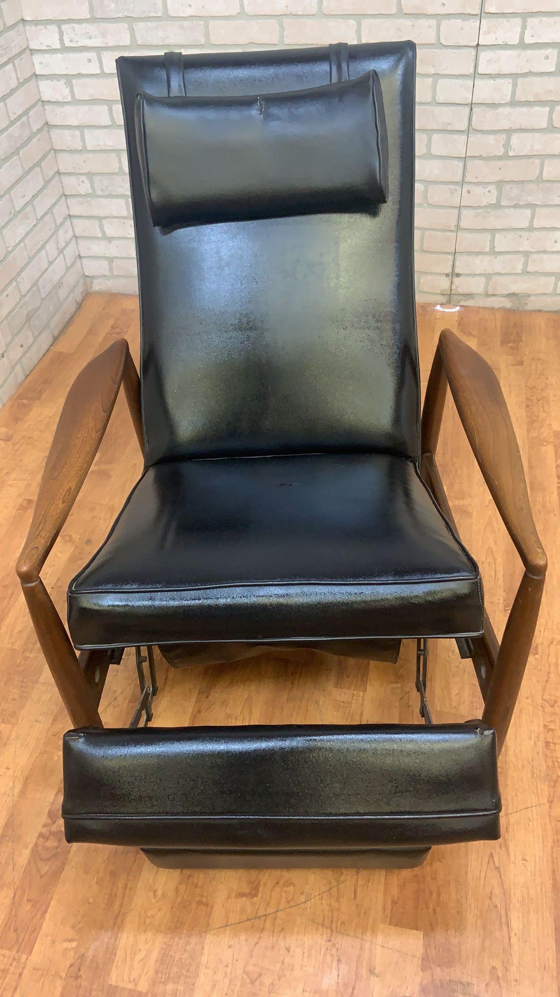 Hand-Crafted MCM Milo Baughman Style Aston Re-Invented Recliner in Black Leather For Sale