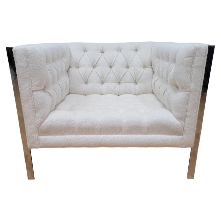 MCM Milo Baughman Style Chrome Bar Club Lounge Chair Recién Tapizada en Boucle en venta