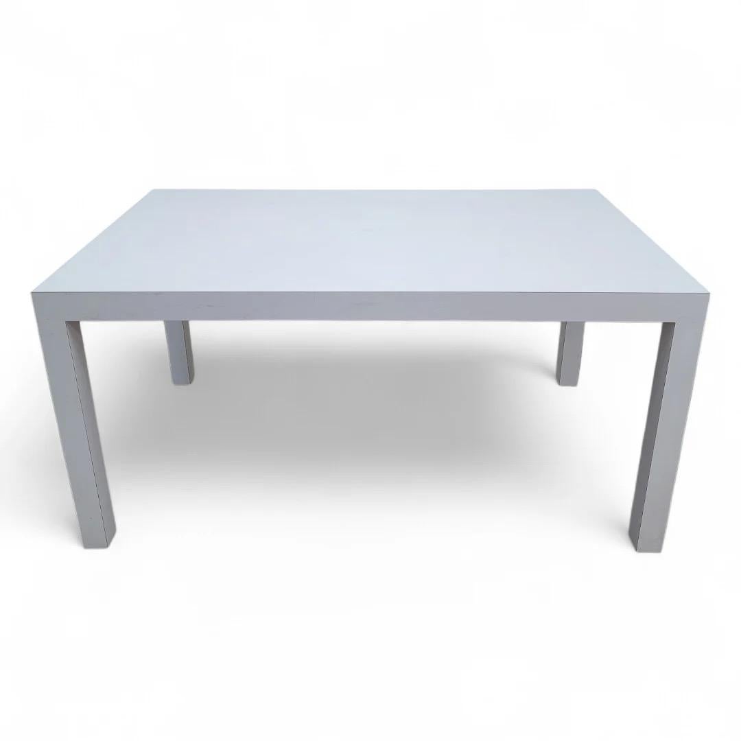 Stratifié Table de salle à manger Parsons en stratifié de style MCM Milo Baughman avec table de bar - lot de 2 en vente