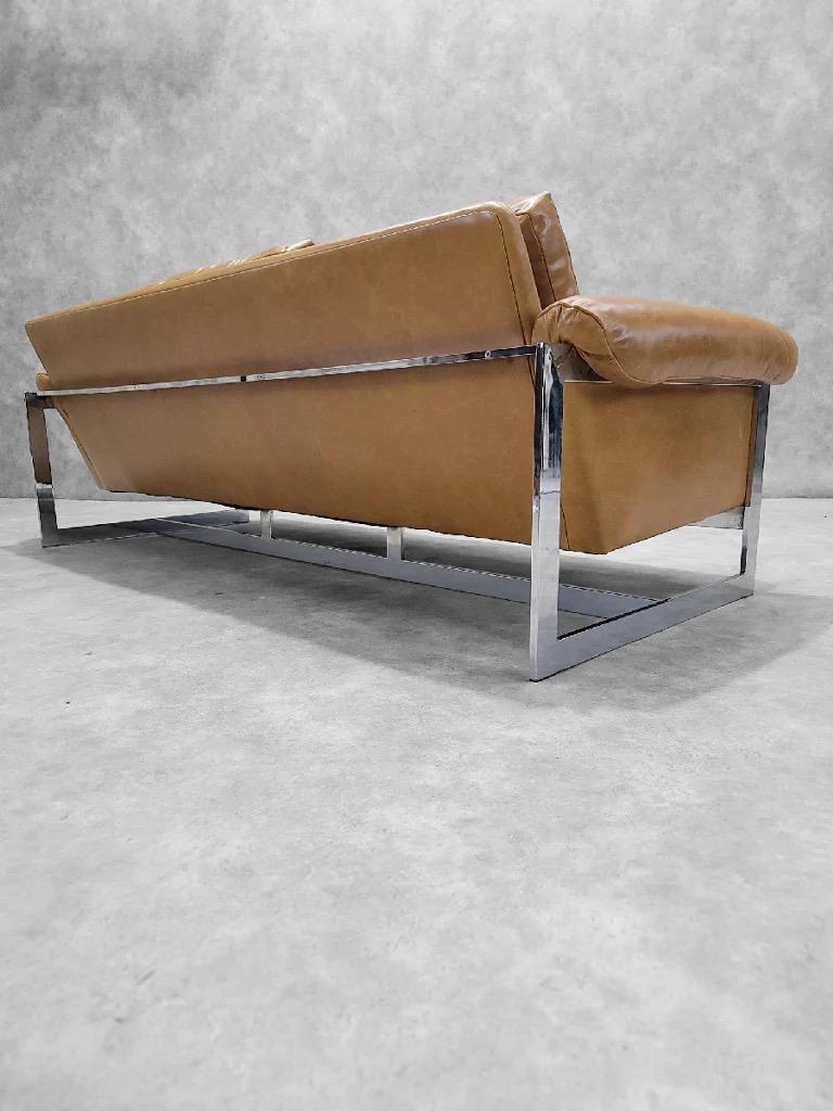 MCM Milo Cruisin' Style Chrome Flat Bar Sofa Neu gepolstert in Leder (Unbekannt) im Angebot