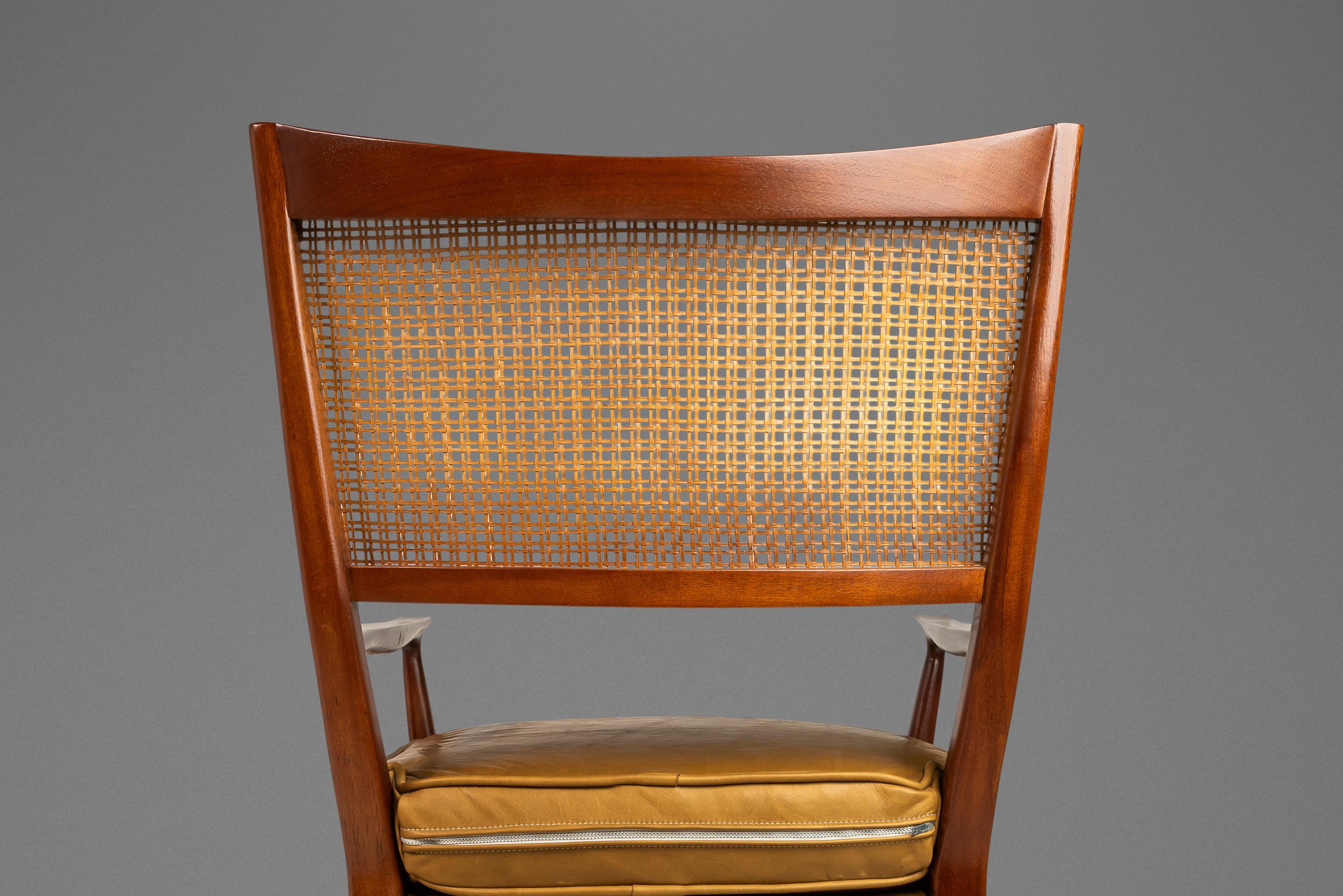 MCM Model 7001 Chair in Walnut by Paul McCobb for Directional, USA, c. 1950s For Sale 4