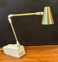 Lampada da scrivania regolabile MCM Model 7100 "Diax" con accenti dorati di Tensor