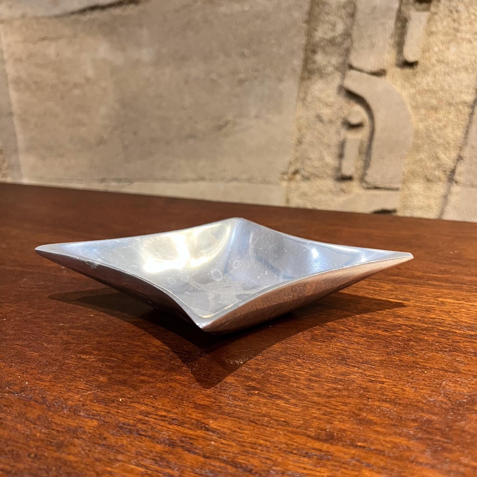 MCM Modern Diamond Dish Aluminum For Sale 4