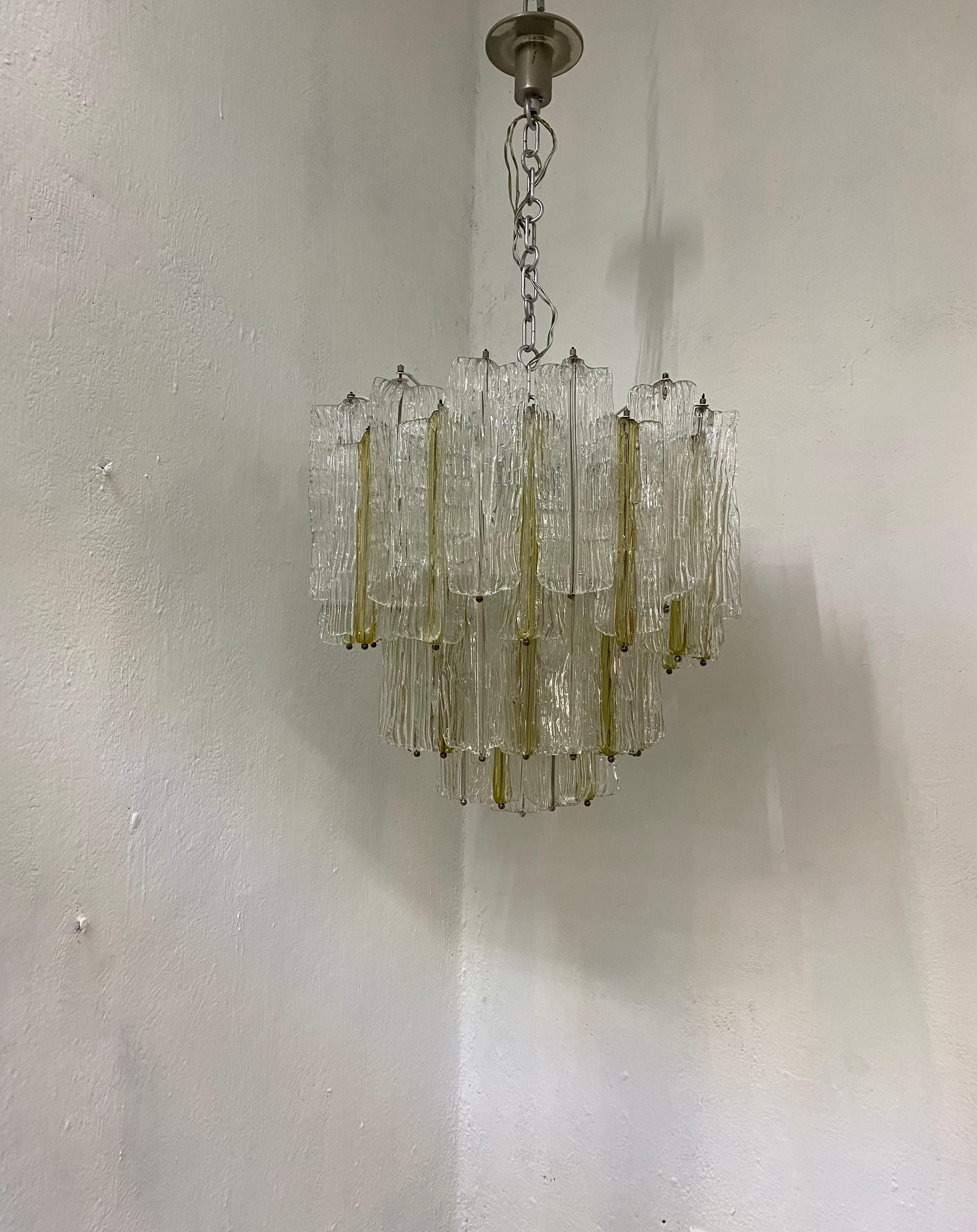 Hand-Crafted MCM Murano Glass Chandelier by Toni Zuccheri for Venini, Italy, ca. 1970 For Sale