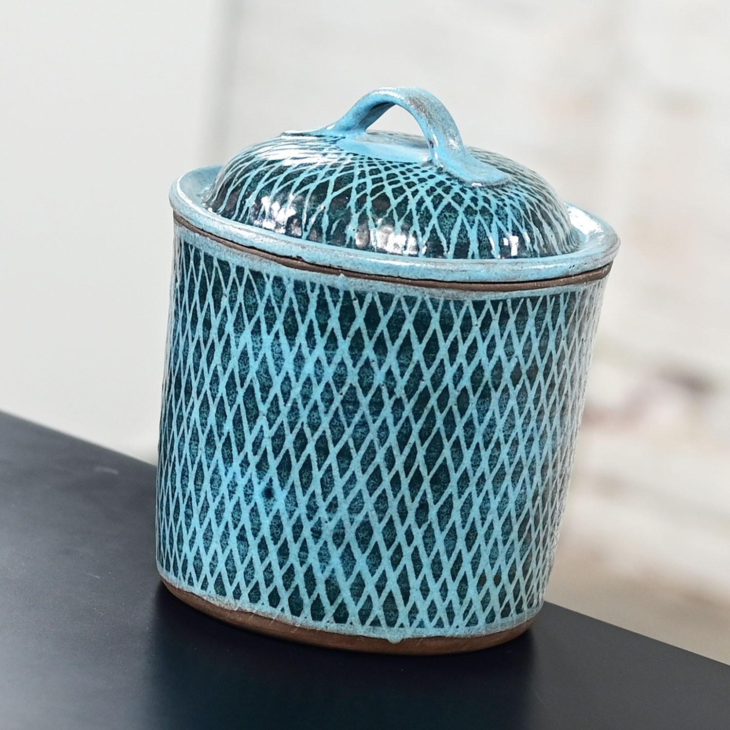Americano MCM Northern California Pottery Barattolo con coperchio blu di Niels Frederiksen in vendita