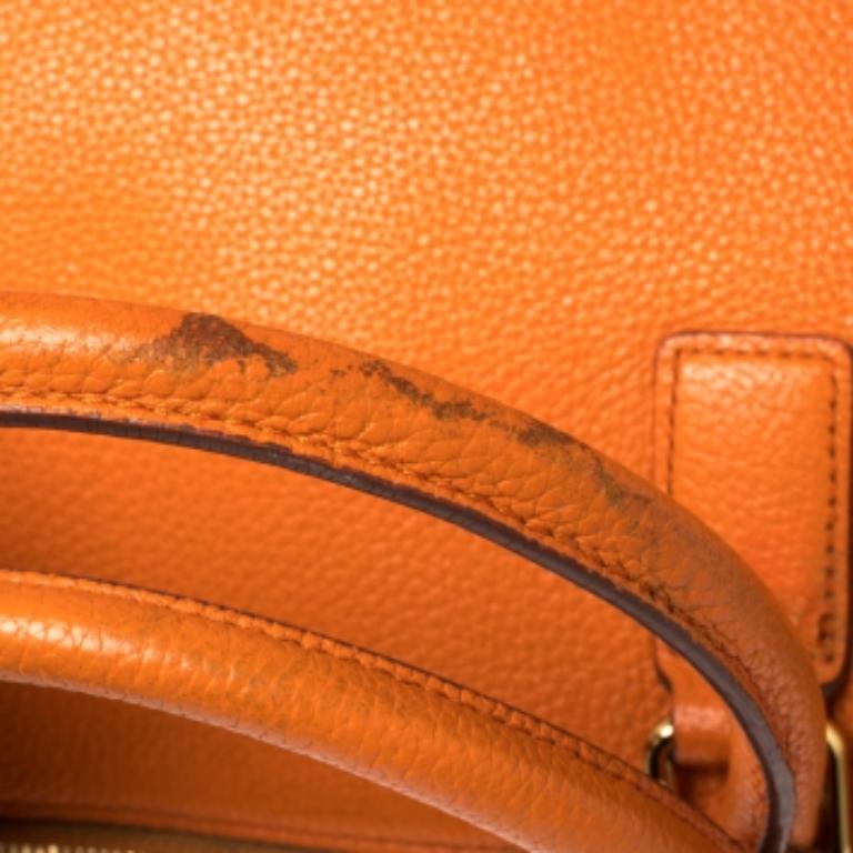 MCM Orange Textured Leather Large Tote In Fair Condition For Sale In Dubai, Al Qouz 2