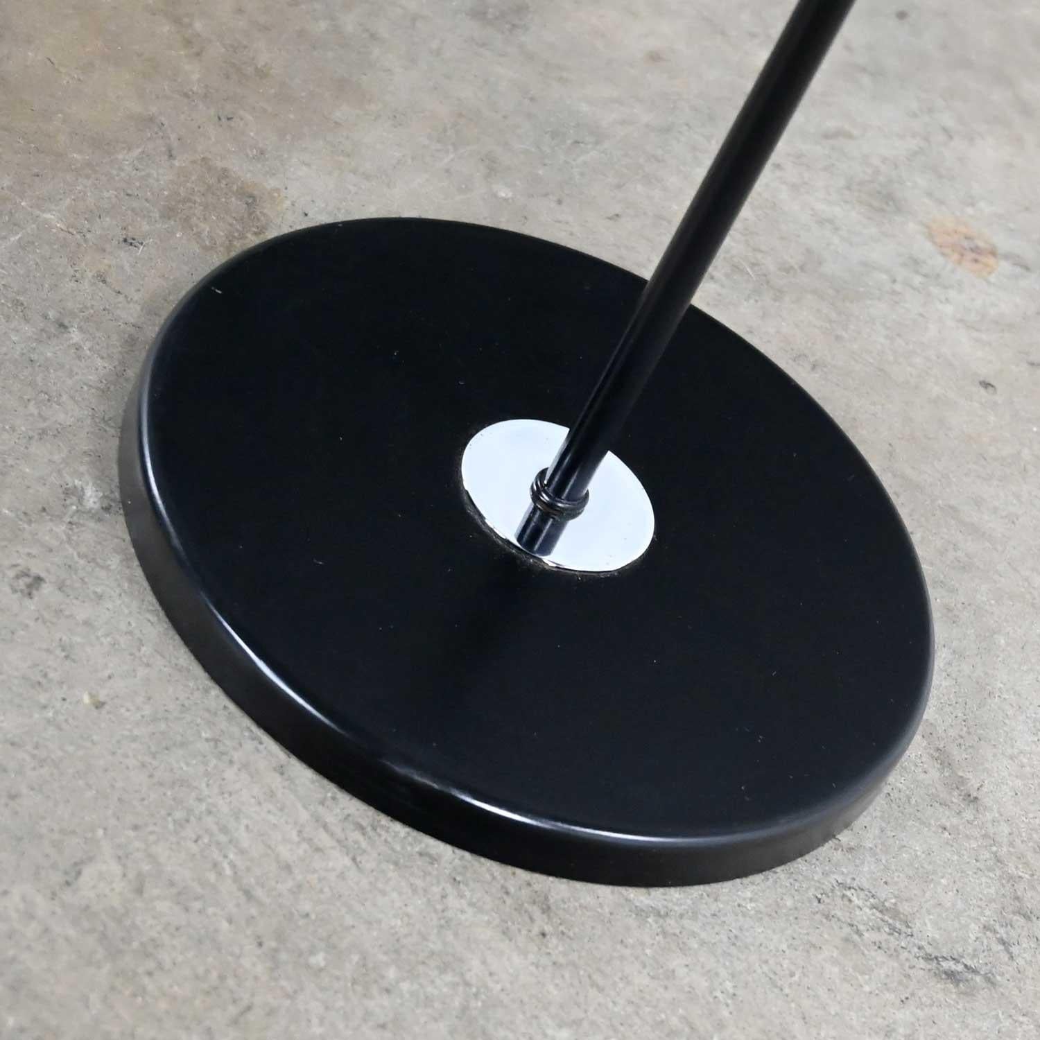 MCM Orbital Chrome Ball Adjustable Floor Lamp Attributed to Robert Sonneman  For Sale 4