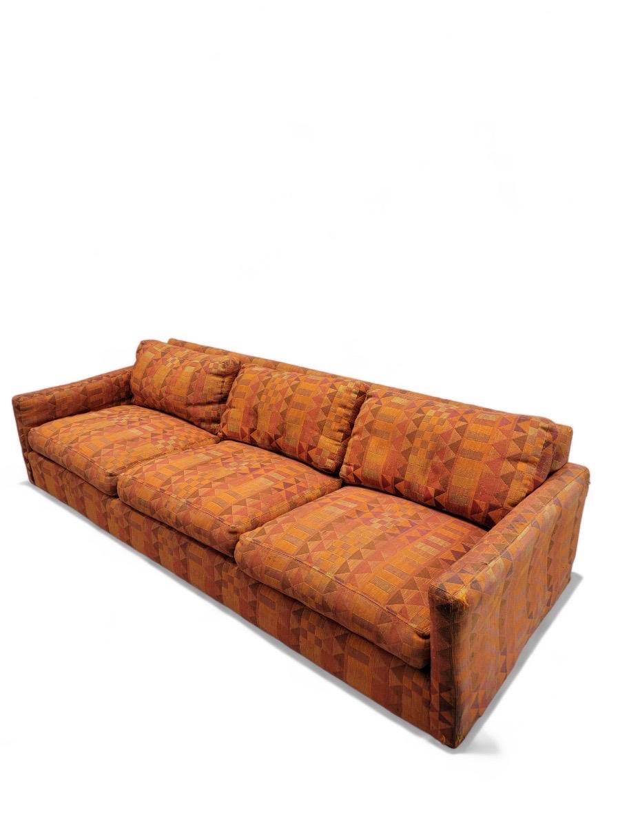 Ensemble 2 pièces - Milo Baughman Original 3 Seat Tuxedo Sofa & Cube Chair For Thayer Mid Century Modern 

Avec un canapé vintage MCM et une chaise cubique conçus par Milo Baughman par Thayer. L'ensemble est encore dans sa sellerie orange d'origine.