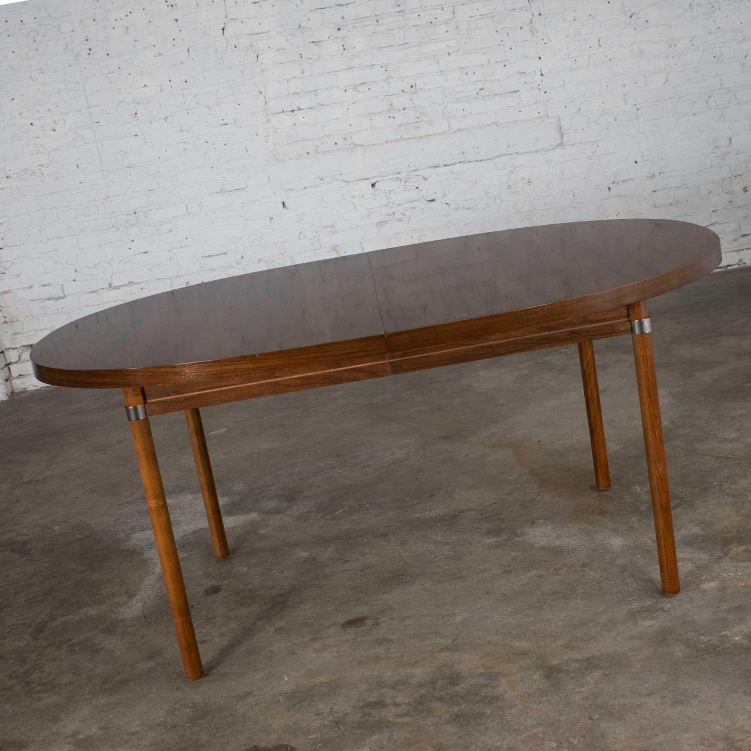 Stained MCM Oval Walnut Toned Expanding Dining Table Chrome Accents & Laminate Top