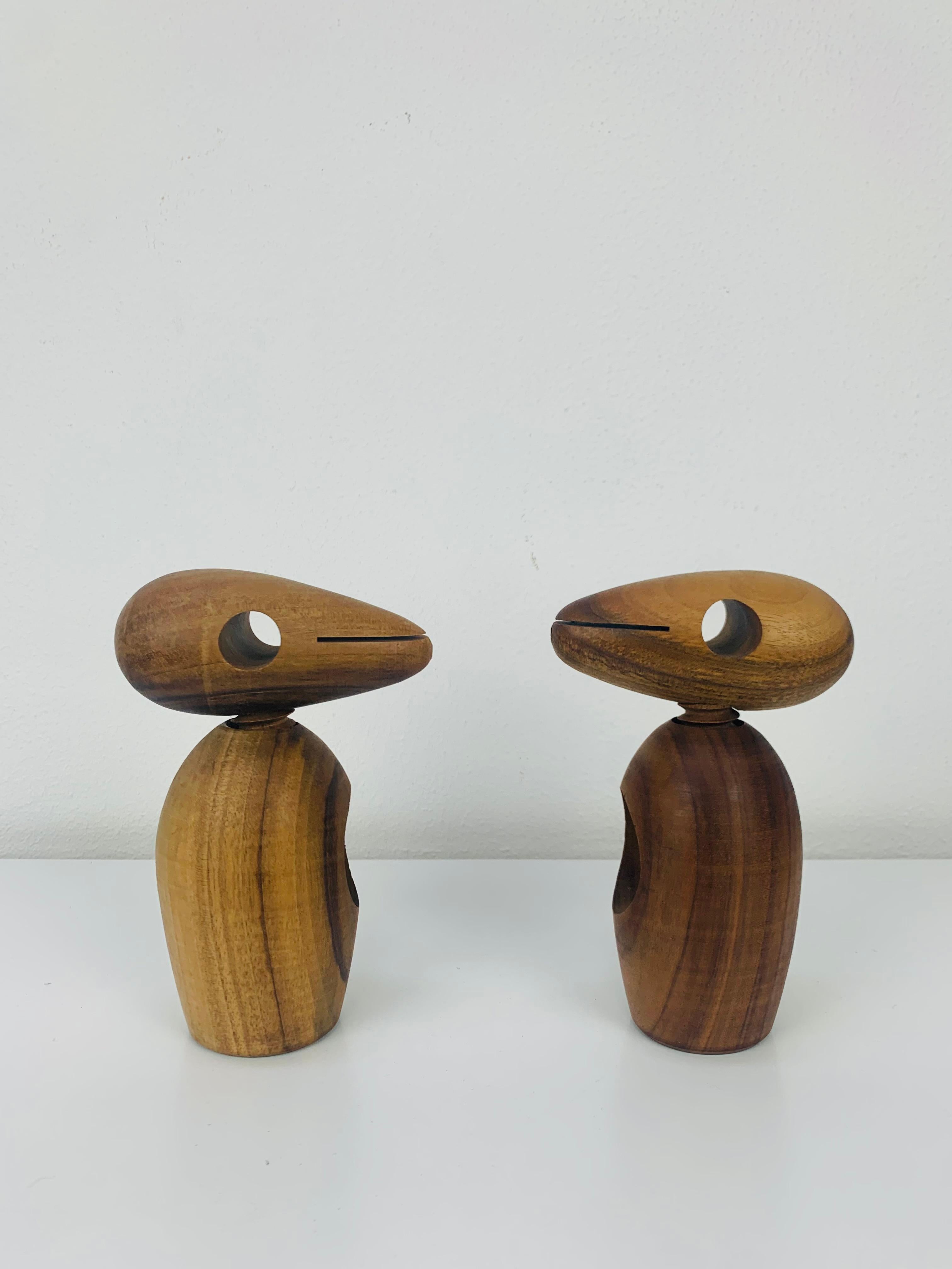 MCM par de cascanueces de pájaros, estilo escandinavo, madera de olivo Moderno de mediados de siglo en venta