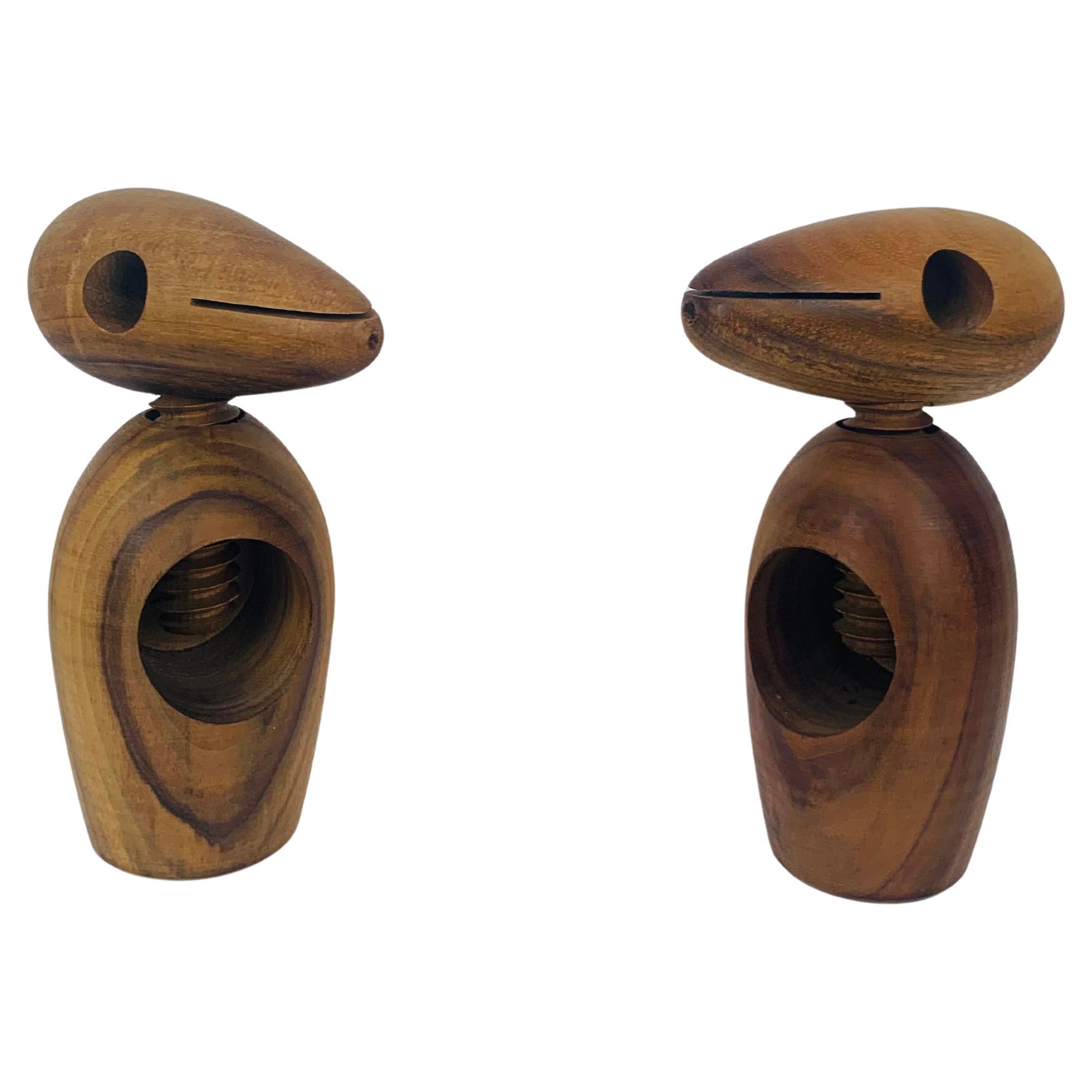 MCM par de cascanueces de pájaros, estilo escandinavo, madera de olivo en venta