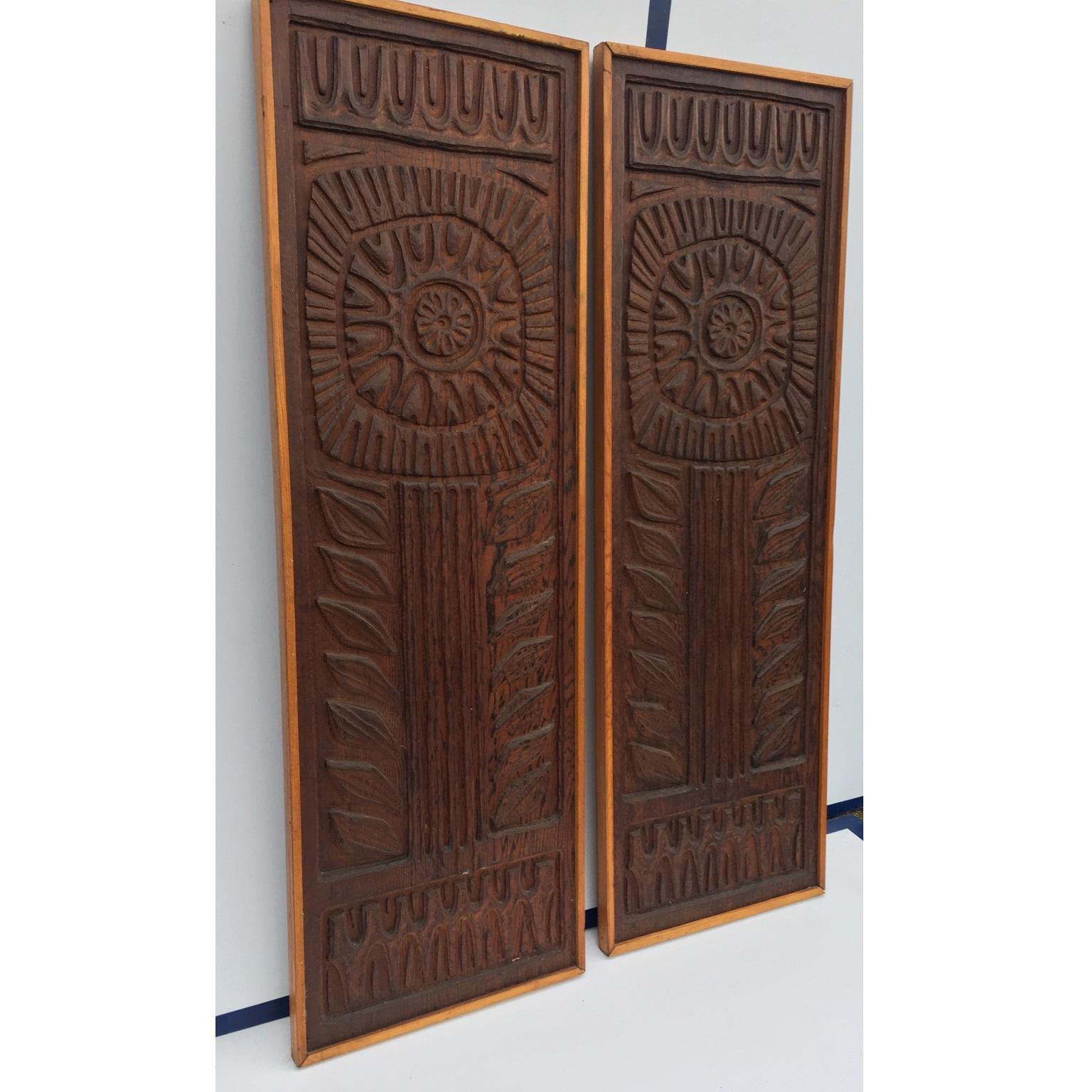 MCM Pair of Evelyn Ackerman Wood Carved Panels for Panelcarve, Joy’s Flower In Good Condition In Richmond, Surrey
