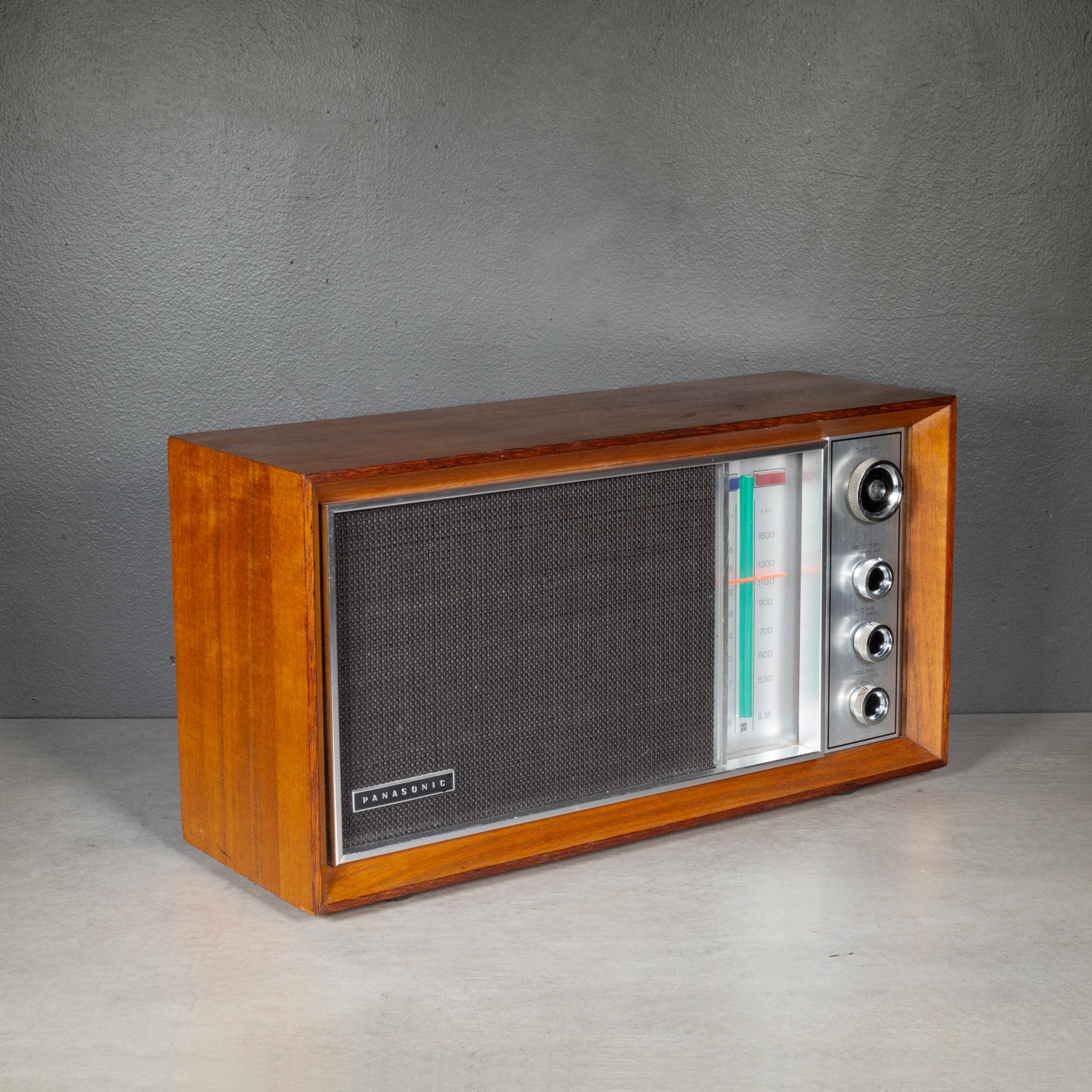 Description: 

Vintage tabletop AM/FM solid state radio manufactured by Panasonic in 1968.

SOUND QUALITY: Picks up AM and FM stations clearly and loudly. Might need to move the wire antenna around. 

CONDITION: Cabinet is original factory finished
