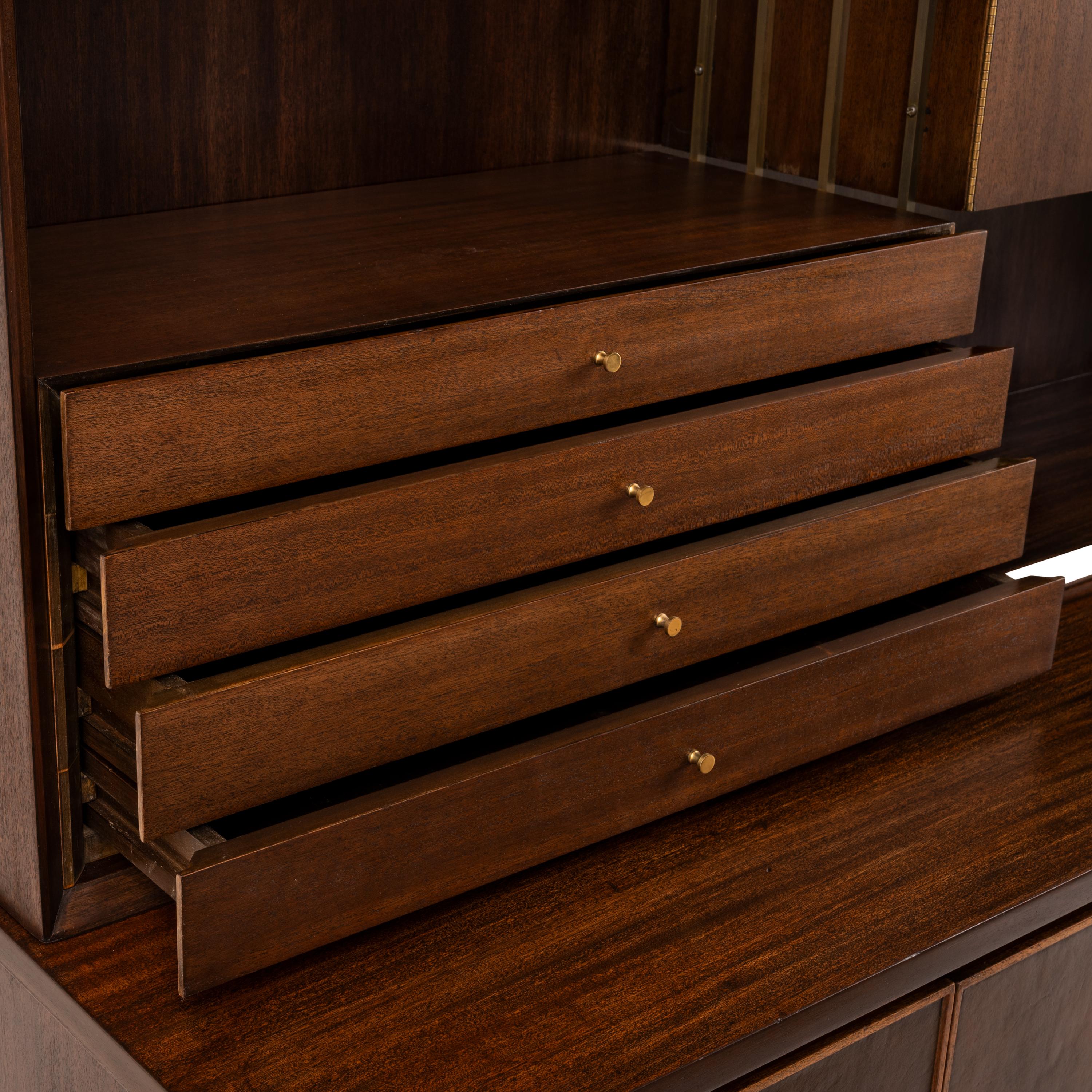 MCM Paul McCobb Irwin Collection Credenza Calvin Credenza in pelle ottone noce in vendita 3