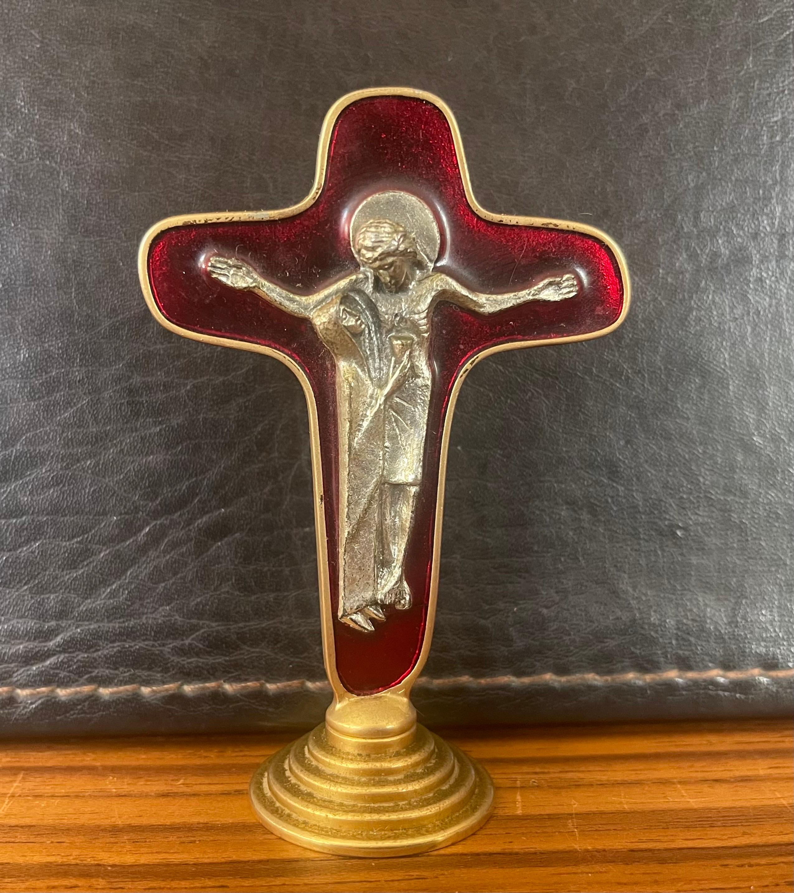 Mid-Century Modern MCM Petite Red Enamel and Brass Crucifix / Cross on Base For Sale