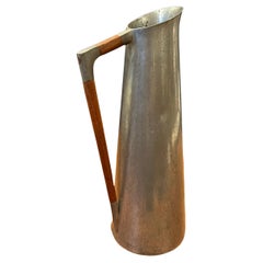Caraffa / Brocca in peltro MCM con manico in teak di K.M.D Tiel Royal of Holland