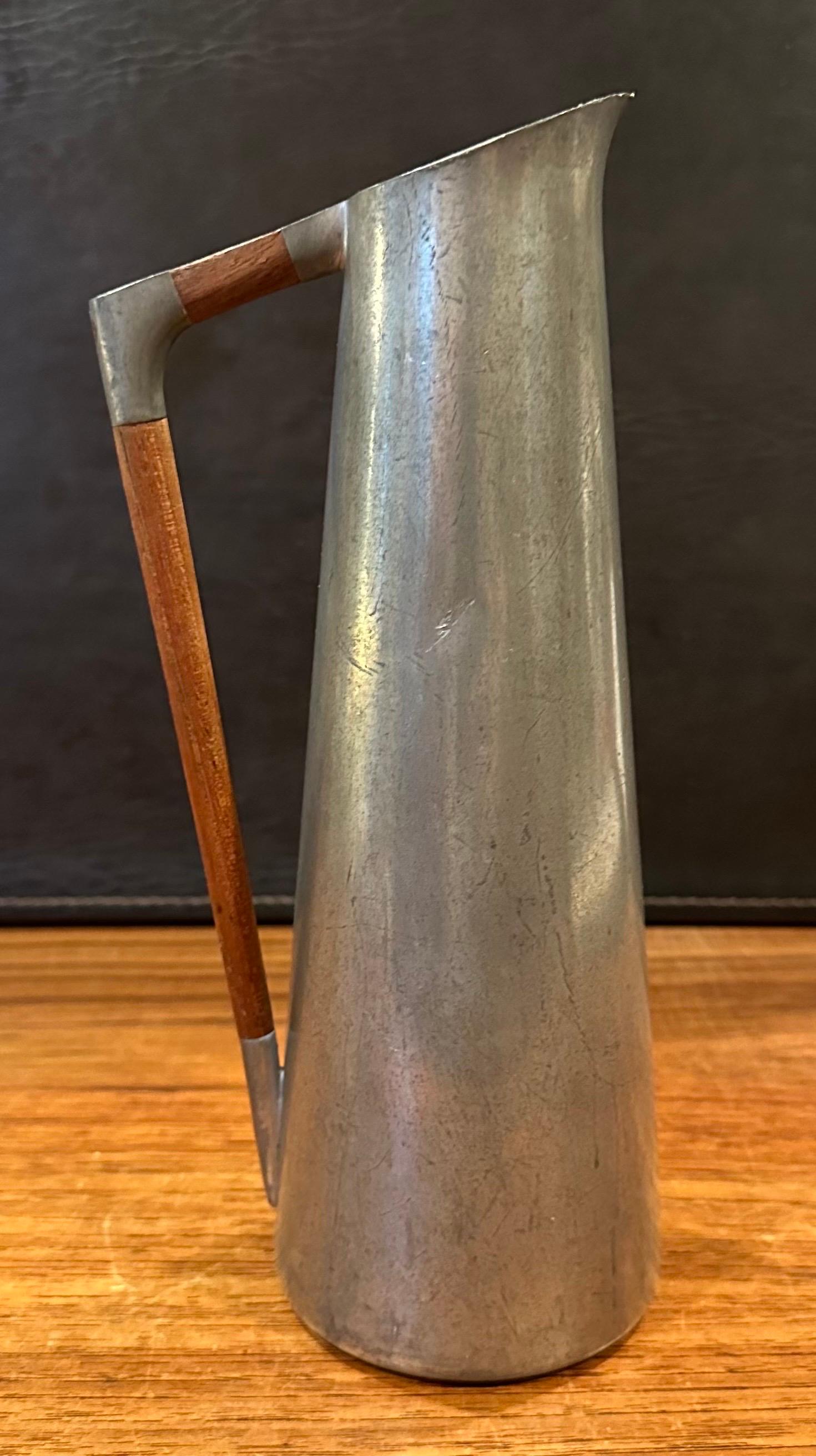 MCM Pewter Carafe / Pitcher with Teak Handle by K.M.D Tiel Royal of Holland In Good Condition In San Diego, CA