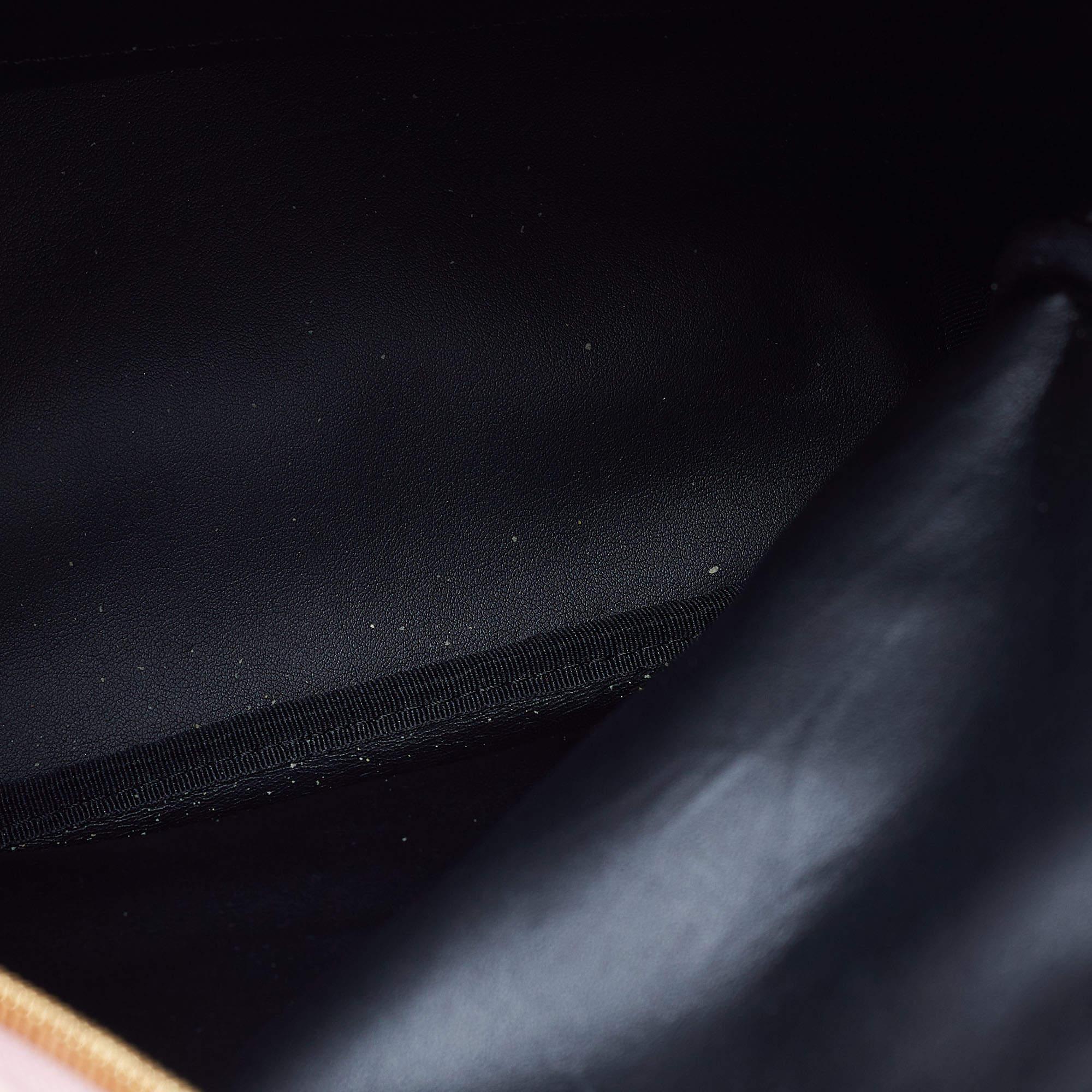 MCM Rosa/schwarzer Rucksack aus beschichtetem Canvas und Leder mit Dual Stark im Angebot 4