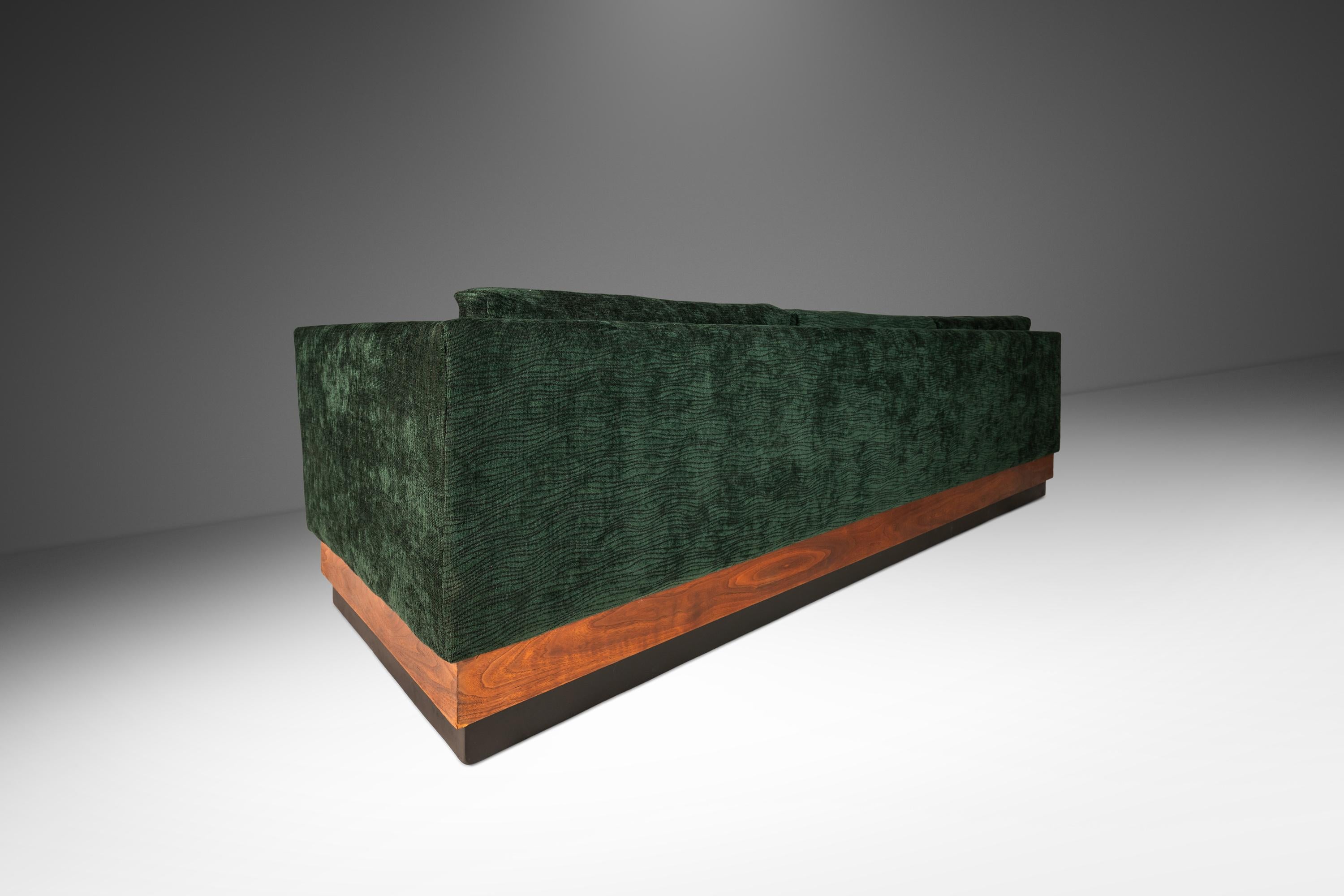 MCM Plateau-Sofa aus Nussbaumholz von Adrian Pearsall für Craft Associates, ca. 1960er Jahre im Angebot 8