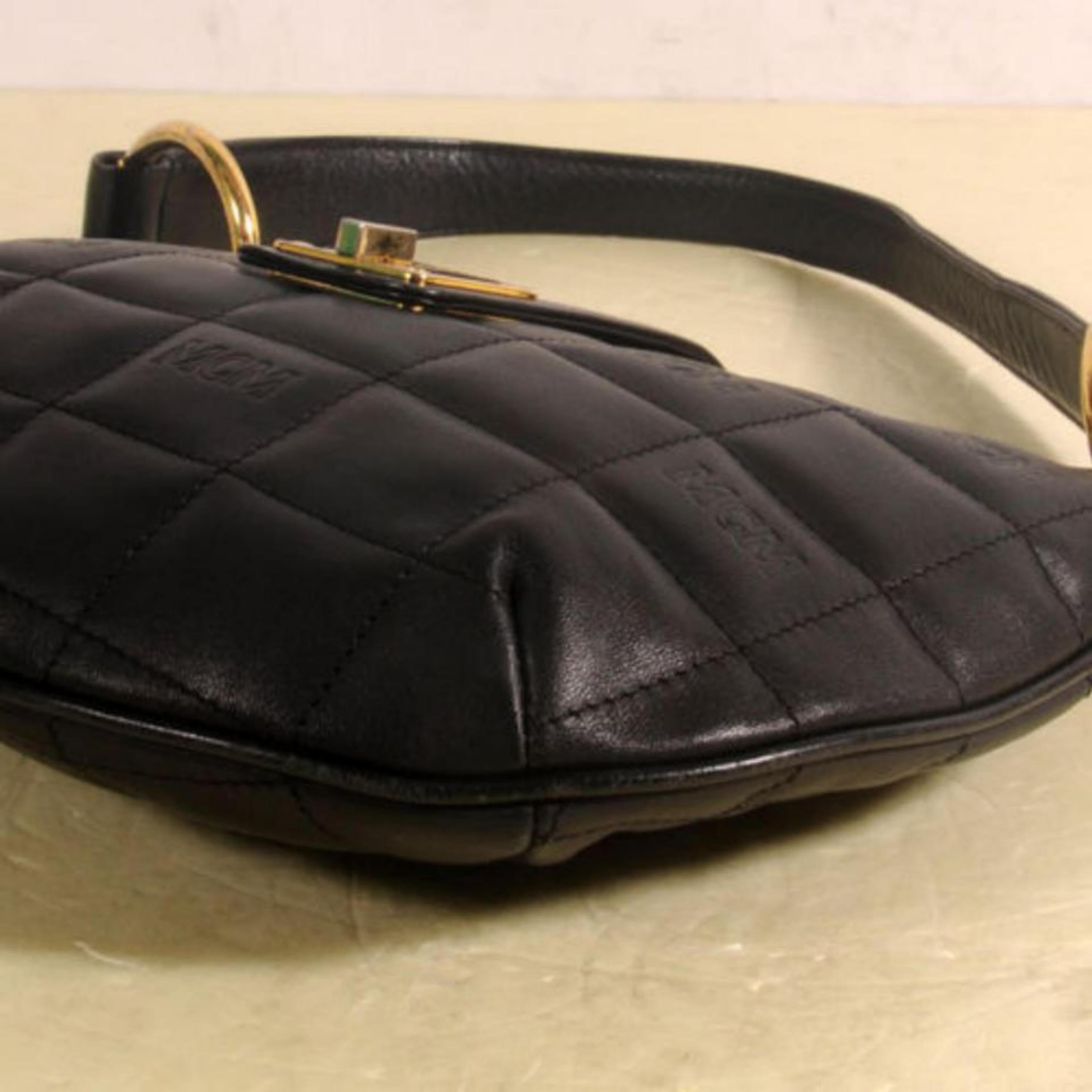 MCM Quilted Hobo 868823 Black Leather Shoulder Bag For Sale 5