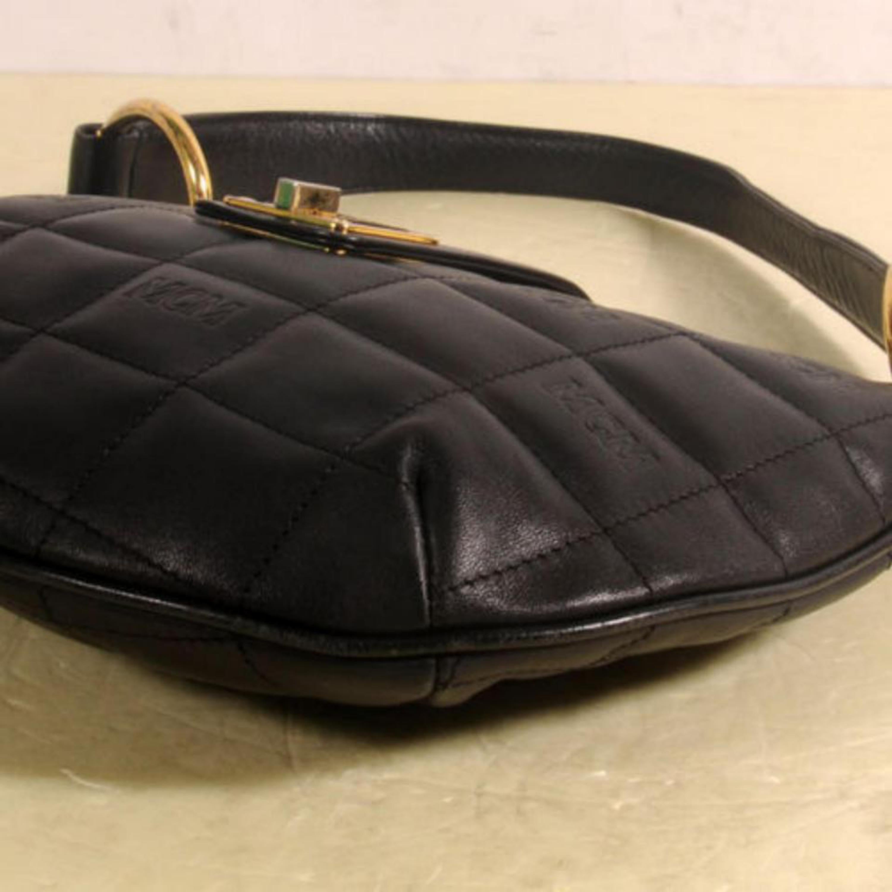 MCM Quilted Hobo 868823 Black Leather Shoulder Bag For Sale 4