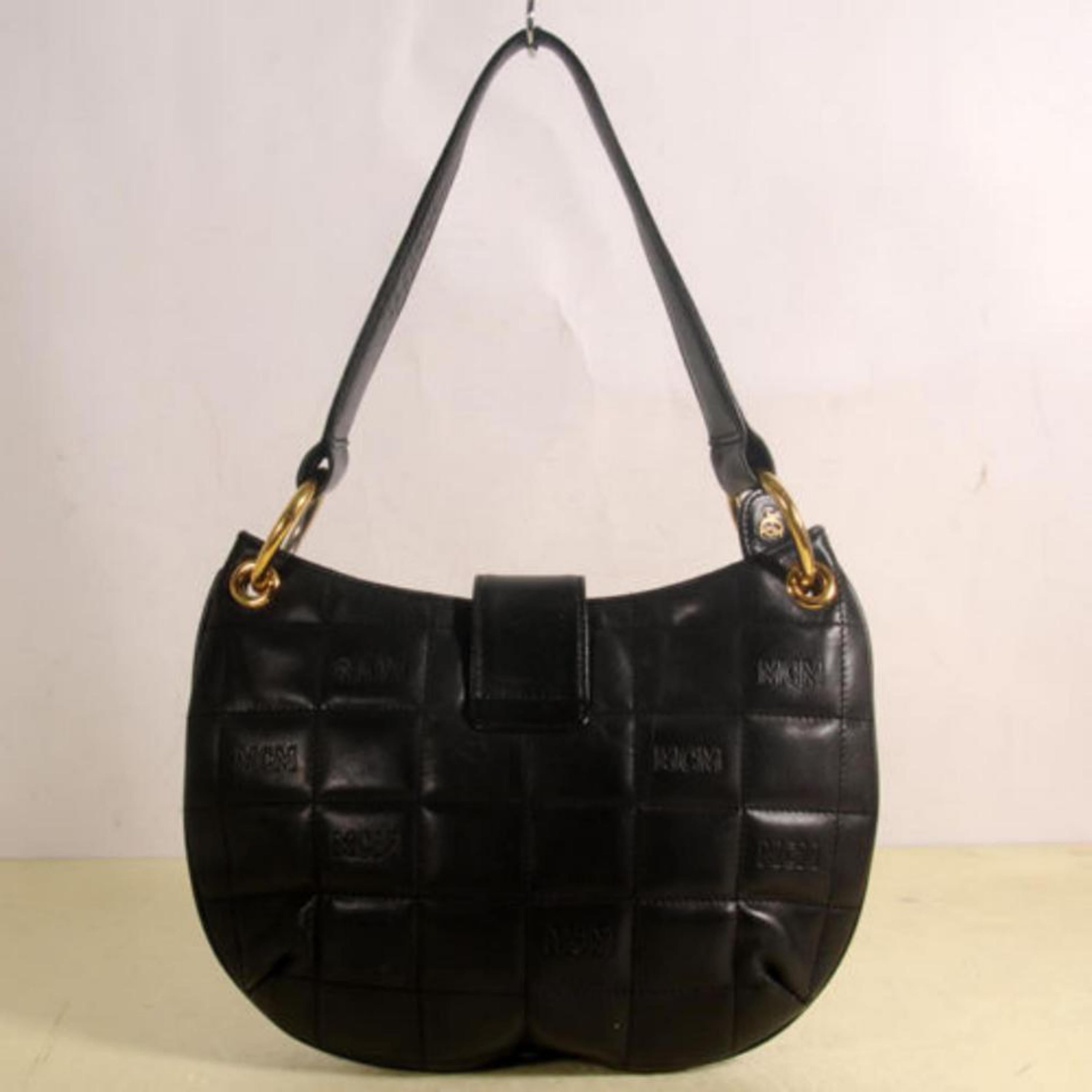 MCM Quilted Hobo 868823 Black Leather Shoulder Bag In Good Condition For Sale In Forest Hills, NY