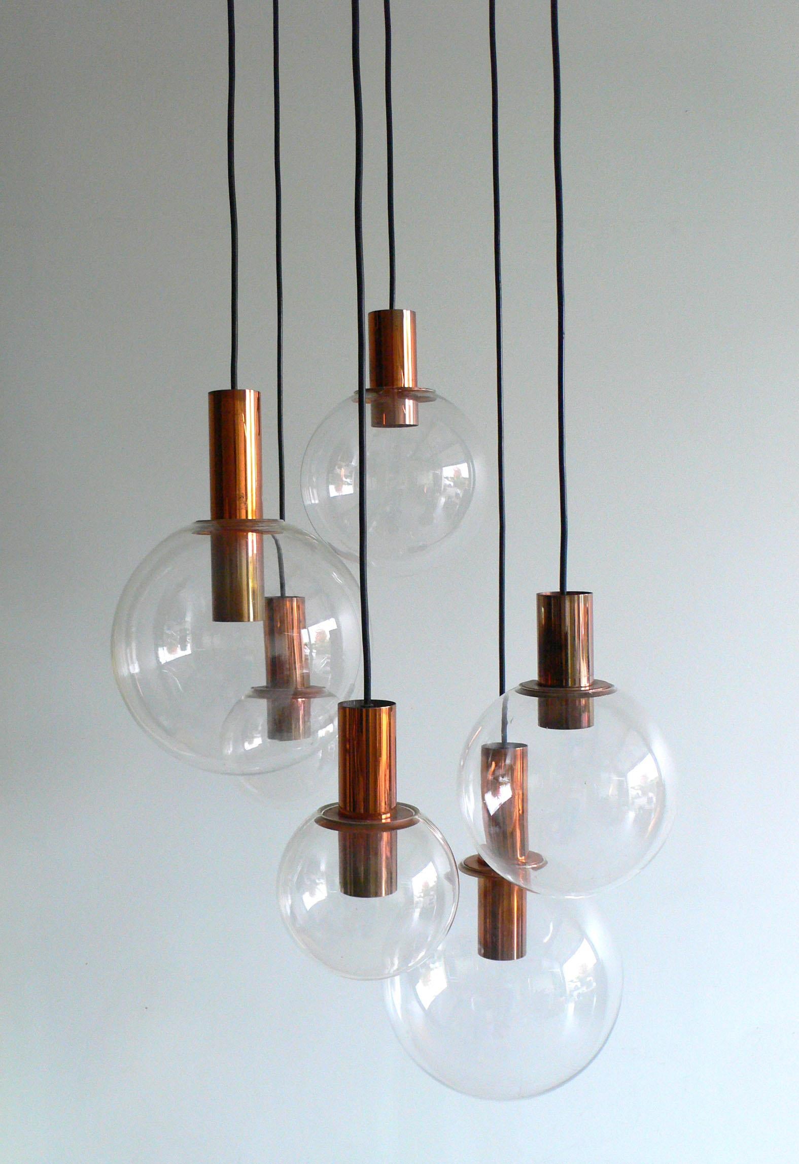 MCM RAAK Design 1960's Copper & Glass Pendant Lamp Large Chandelier In Good Condition For Sale In Oud-Turnhout, VAN