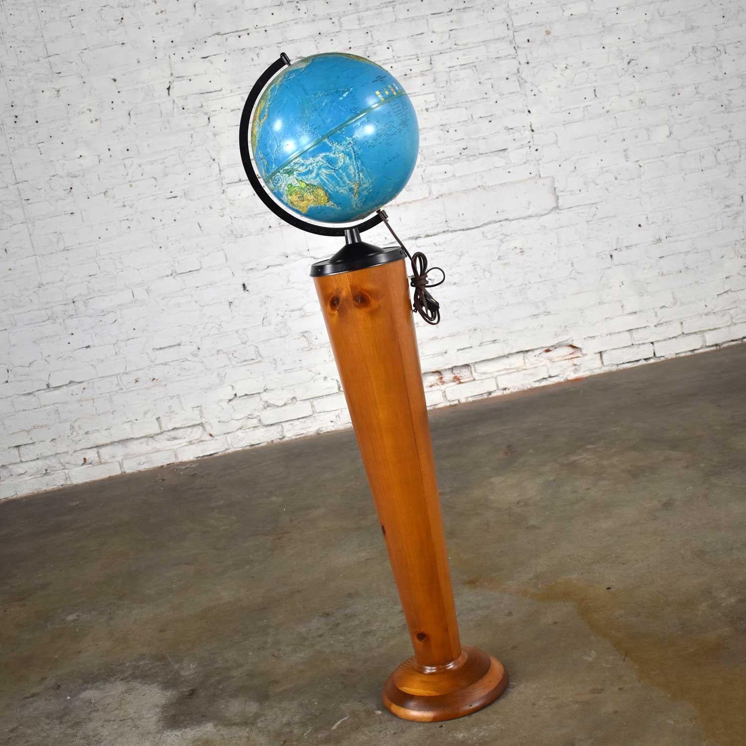 Tourné MCM Repogle World Horizon Series Globe Lighting on Custom Pine Stand en vente