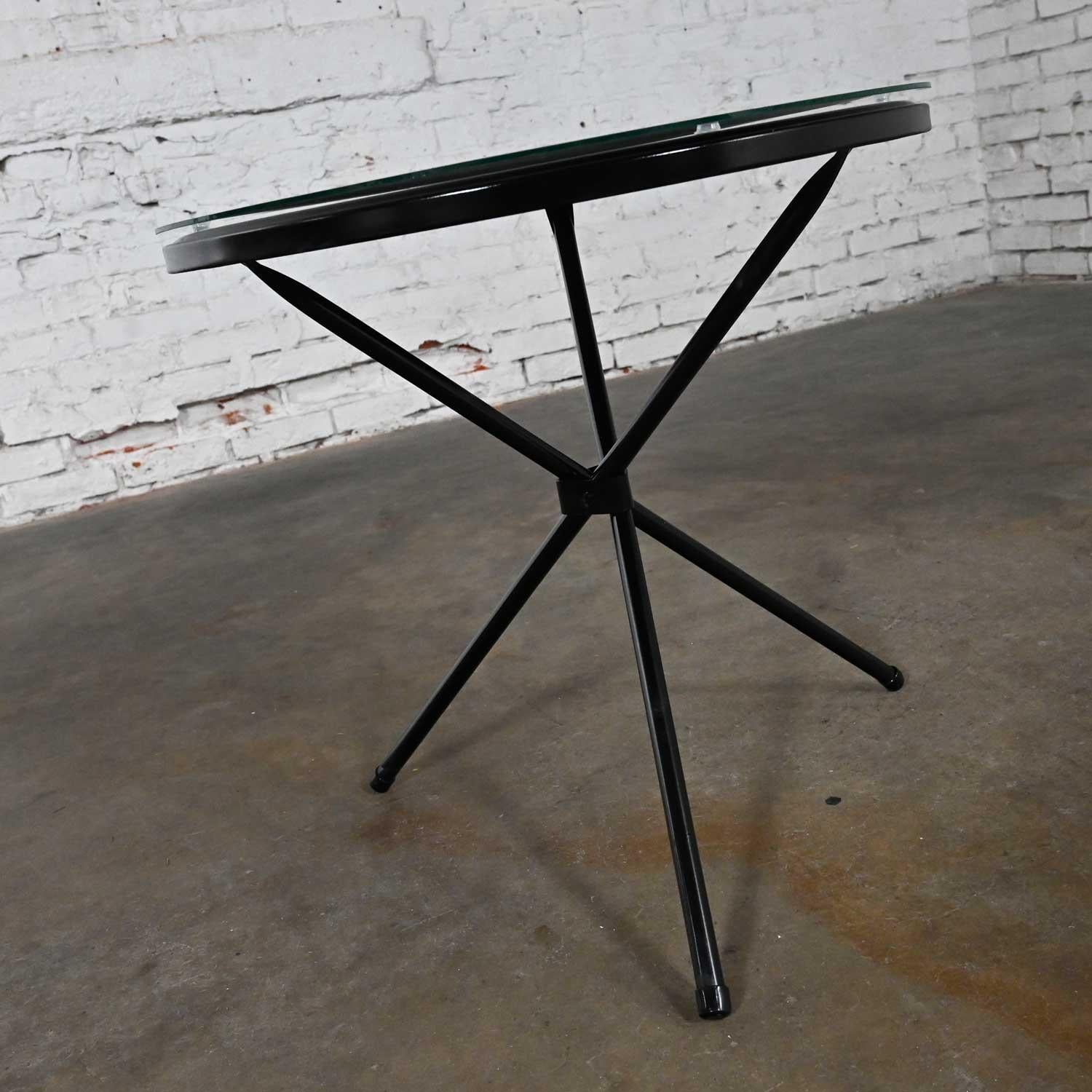 MCM Round Metal Outdoor Black Painted Tripod Accent Table with Glass Top In Good Condition For Sale In Topeka, KS