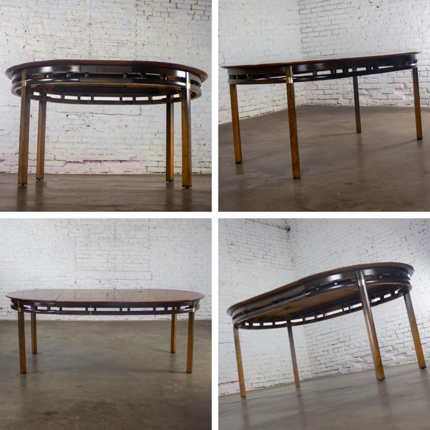 MCM Round to Oval Expanding Dining Table Attributed Hickory Tung Si Collection For Sale 12