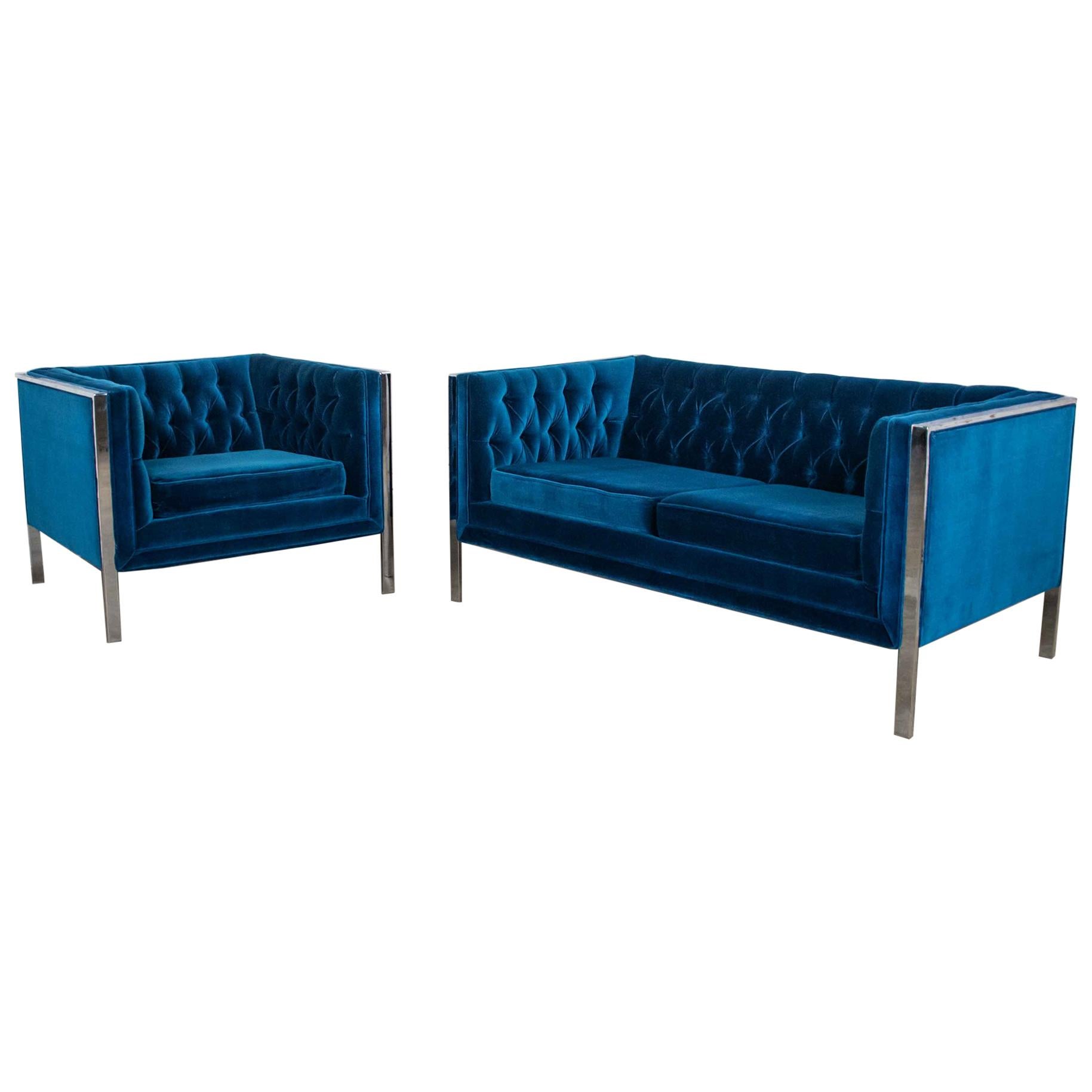 Fauteuil et chaise cubiques en velours bleu royal et chrome MCM d'après Milo Baughman en vente