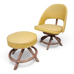 MCM Silla y otomana de ratán con base giratoria estilo Saarinen - Juego de 2 piezas