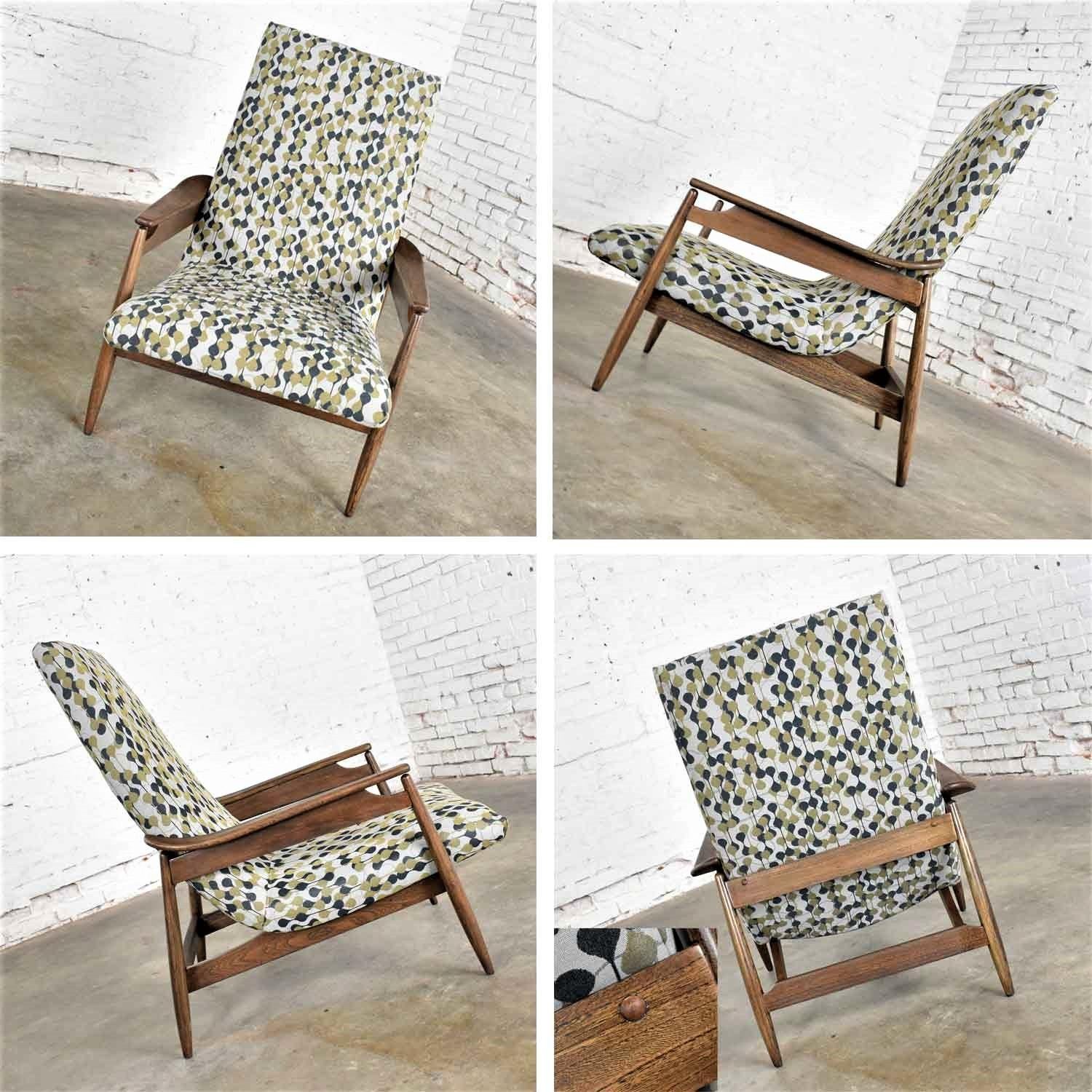MCM Scandinavian Modern Style High Back Lounge Chair & Ottoman Attr Home Chair For Sale 2