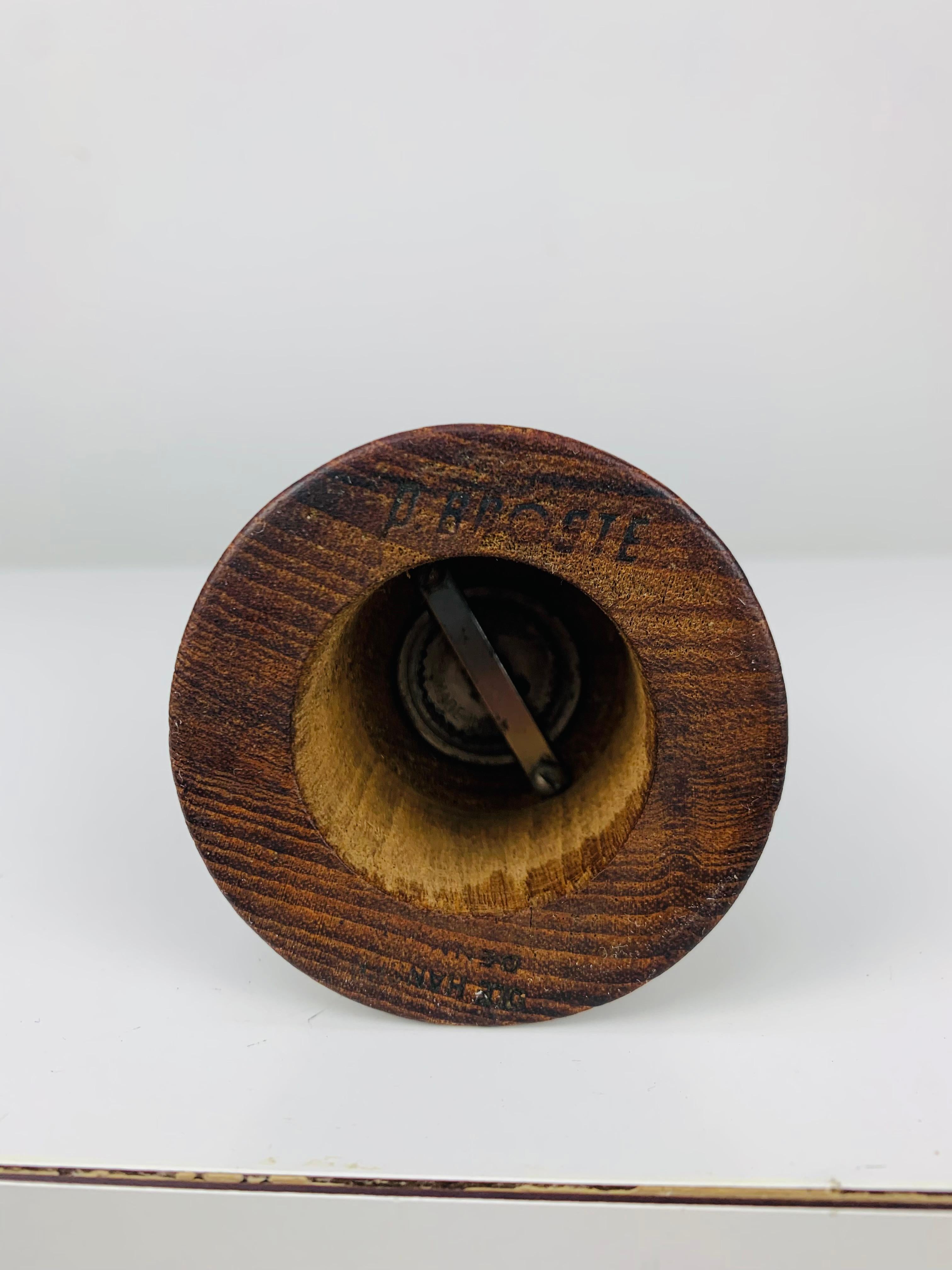 Moulin à poivre en teck de style scandinave MCM par Ole Hansen pour P. Broste Danemark en vente 2