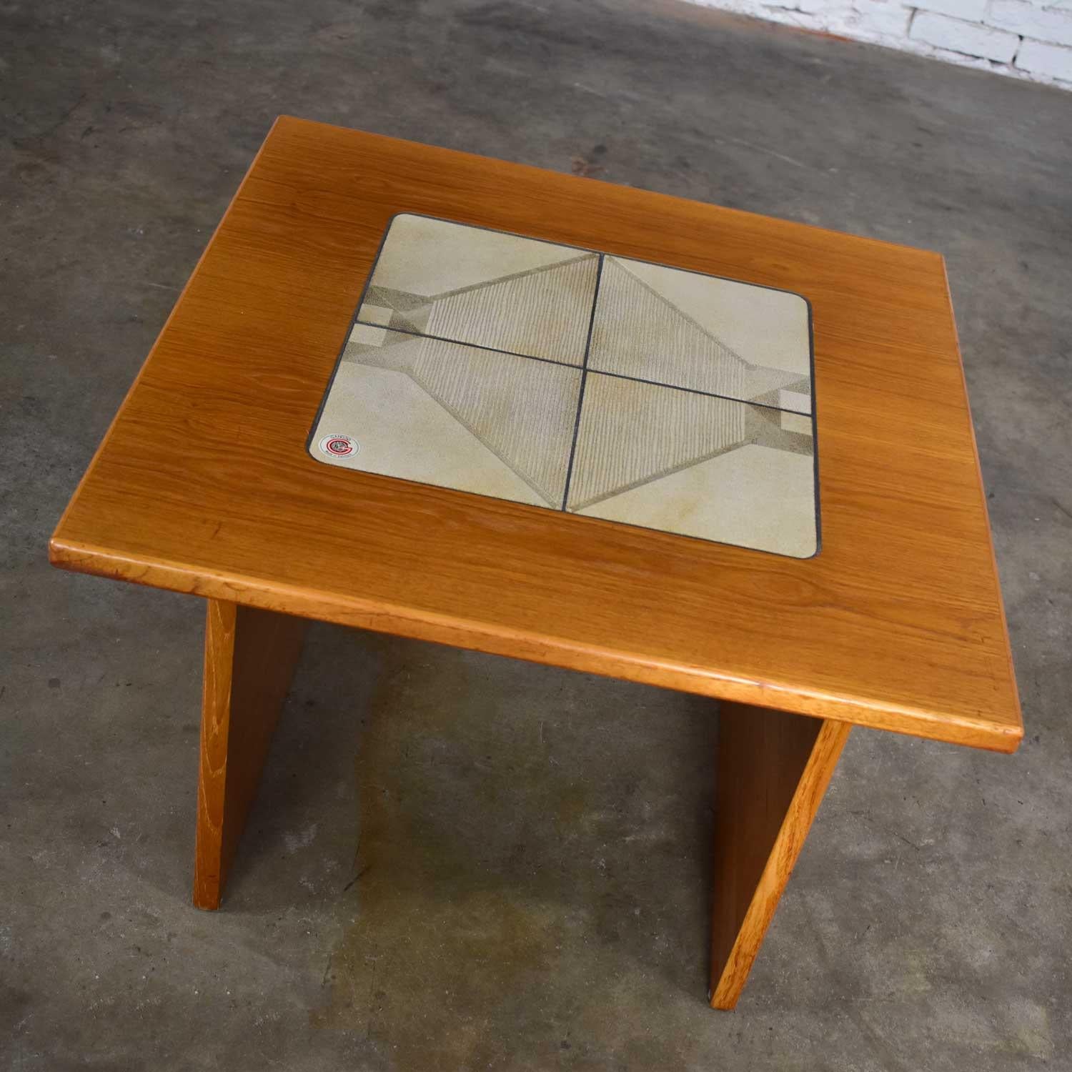 Table d'appoint scandinave MCM en teck avec joli insert de carreaux par Gangso Mobler en vente 1