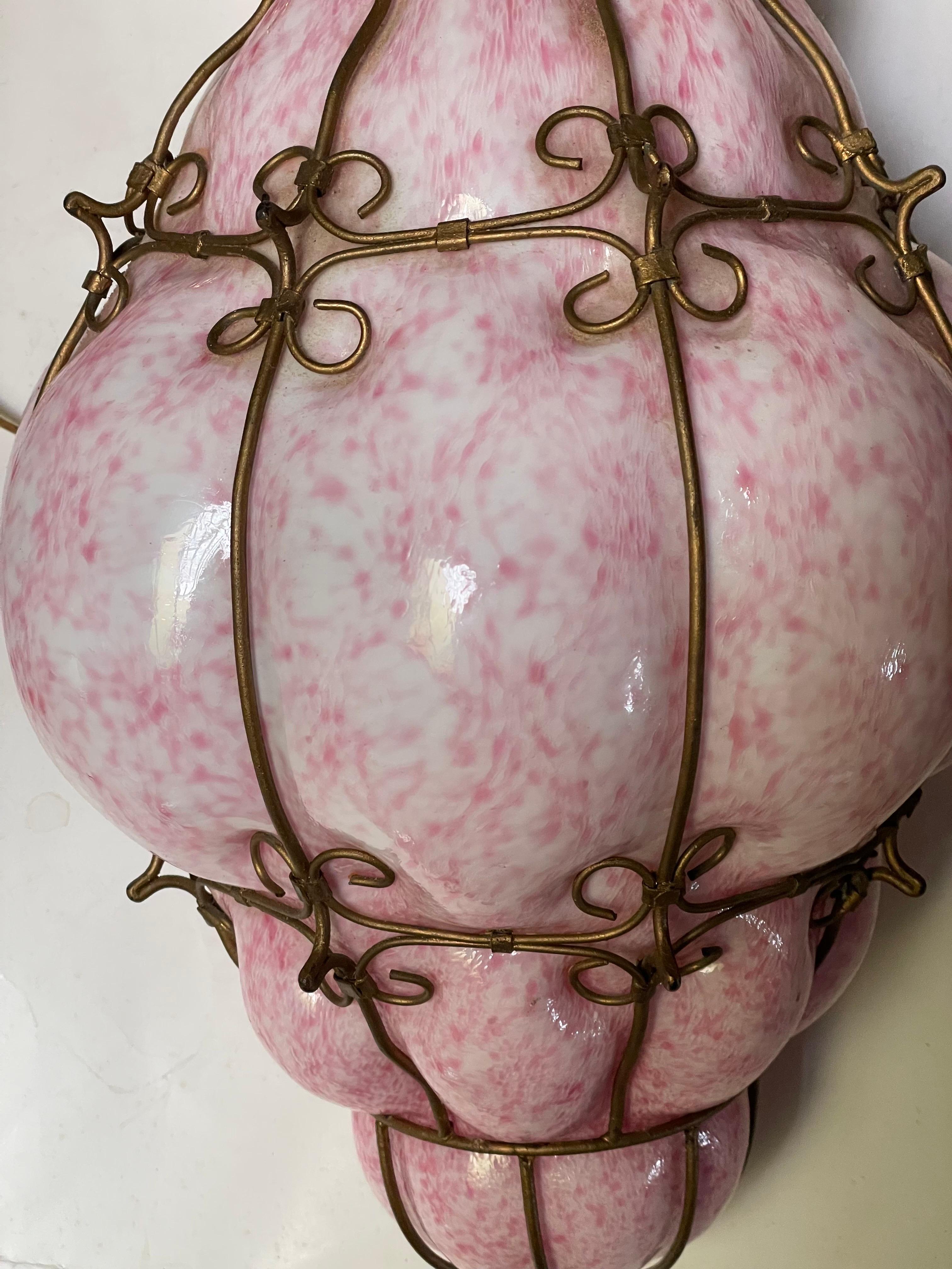 MCM Seguso - Lanterna a sospensione in vetro rosa incamiciato di Murano in vendita 3