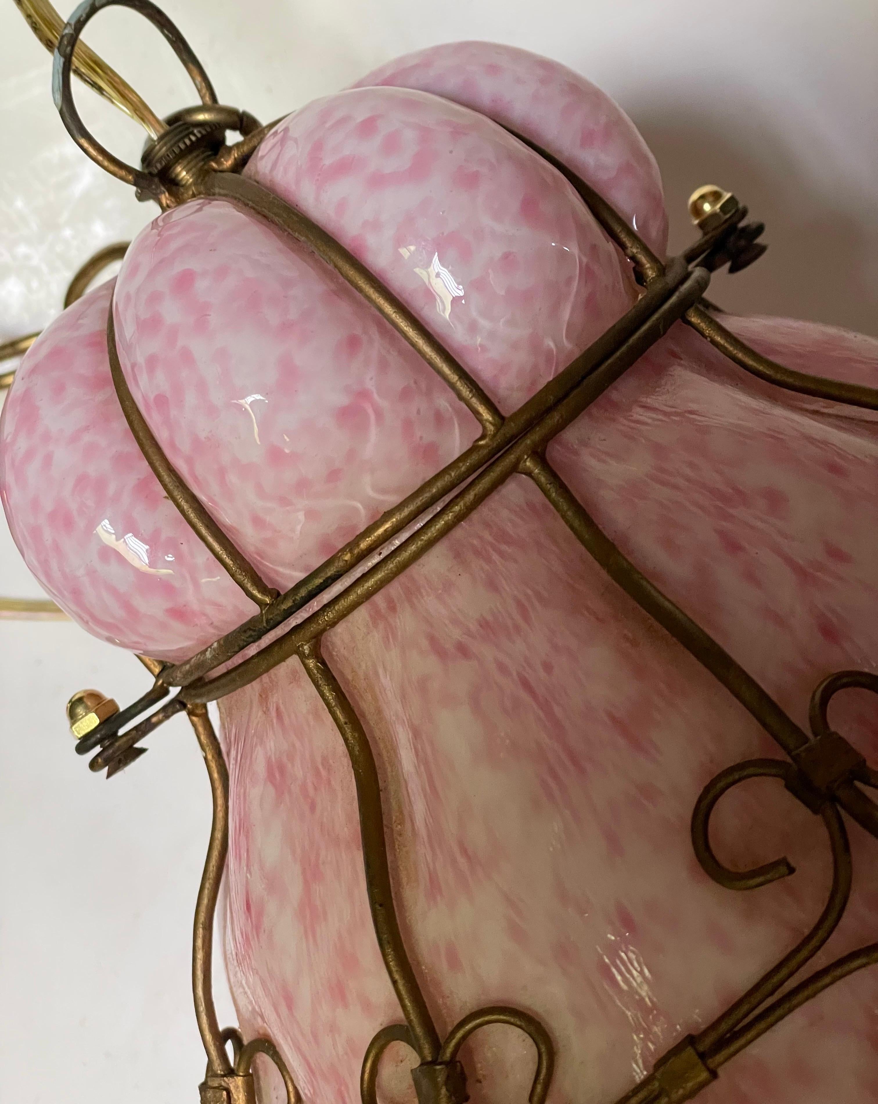 MCM Seguso - Lanterna a sospensione in vetro rosa incamiciato di Murano in vendita 6