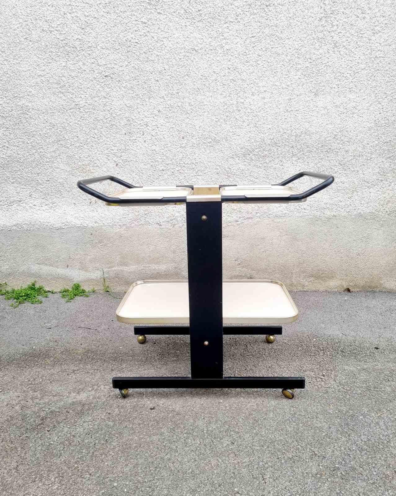 Chariot de service ou chariot de bar MCM Designs par Ico Parisi pour MB Italia, années 60 en vente 3