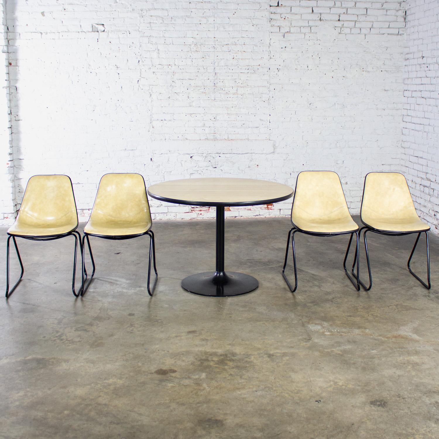 Metal MCM Set 4 Krueger Chairs & Tulip Style Base Game or Dining Table Faux Wood Top For Sale