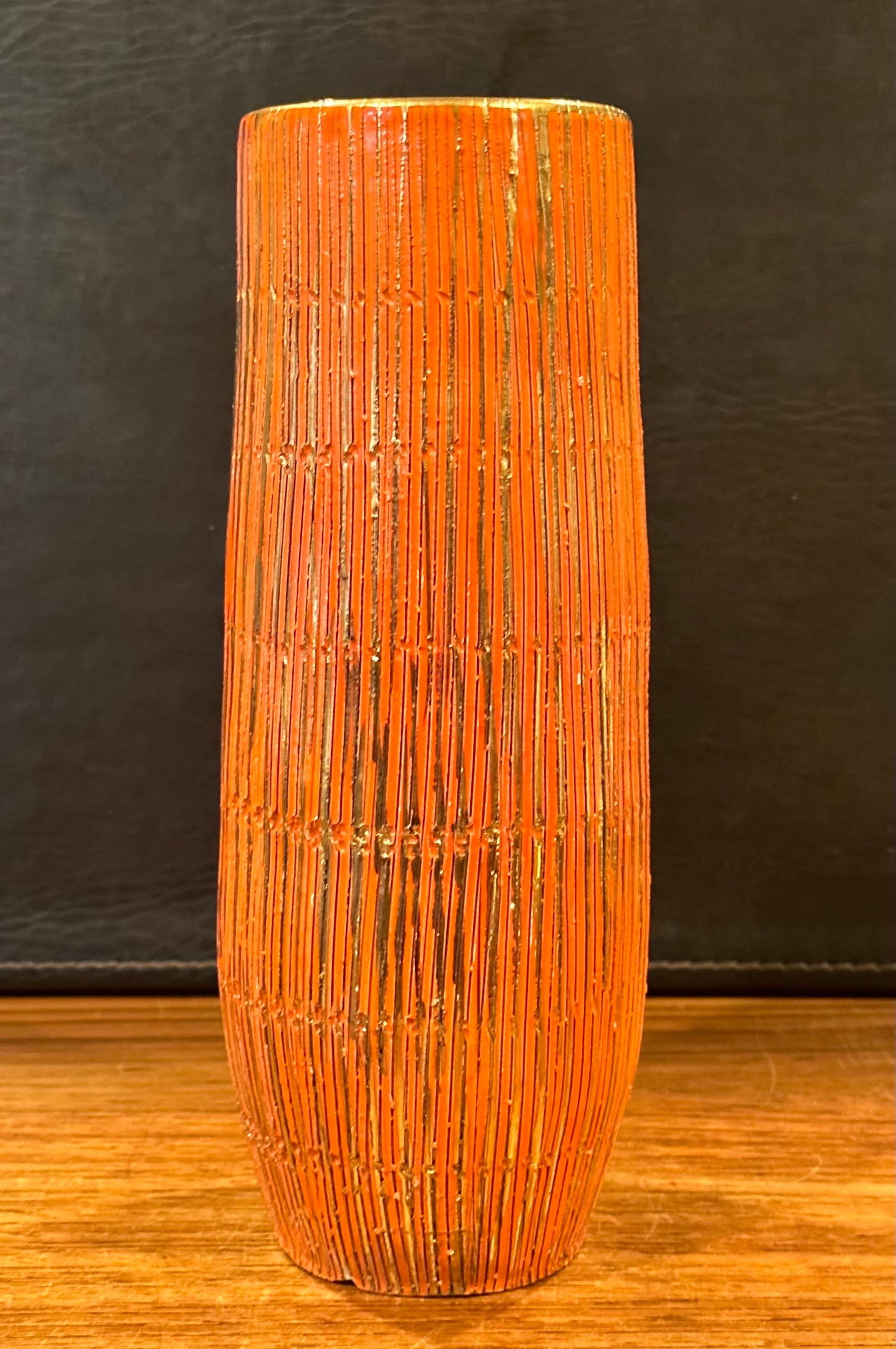 MCM Sgraffito Ceramic Vase by Aldo Londi for Bitossi Seta Series In Good Condition In San Diego, CA
