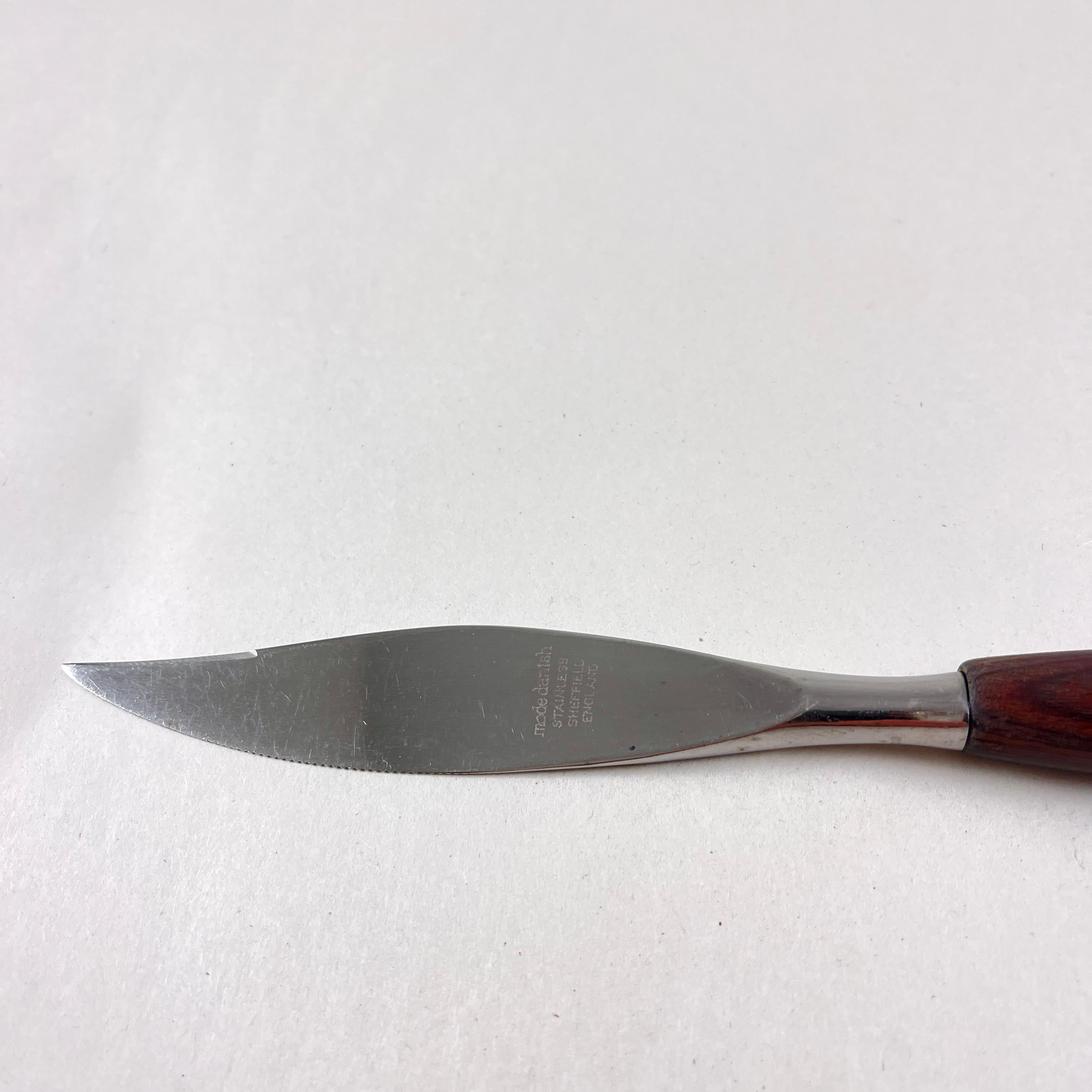 Hand-Crafted MCM Sheffield England ‘Mode Danish’ Teak Handled Knives, S/4