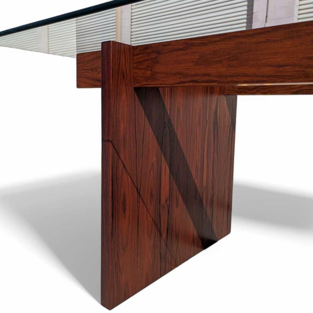 Tavolo da pranzo con piano in vetro in palissandro di MCM Sigurd Hansen, Danimarca, 1960 ca. in vendita 4